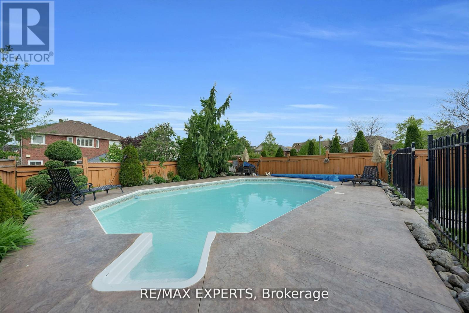 36 Country Stroll Crescent, Caledon, Ontario  L7E 2H4 - Photo 46 - W12548400