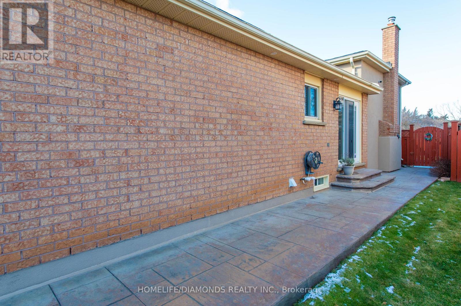 3129 Sandcliffe Court, Burlington, Ontario  L7M 3G9 - Photo 45 - W12548408