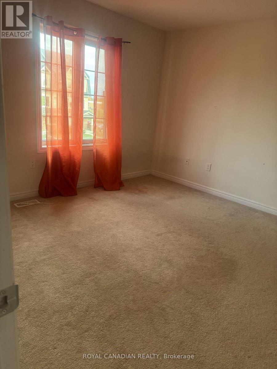 Upper - 407 Linden Drive, Cambridge, Ontario N3H 0C2 - Photo 5 - X12455409