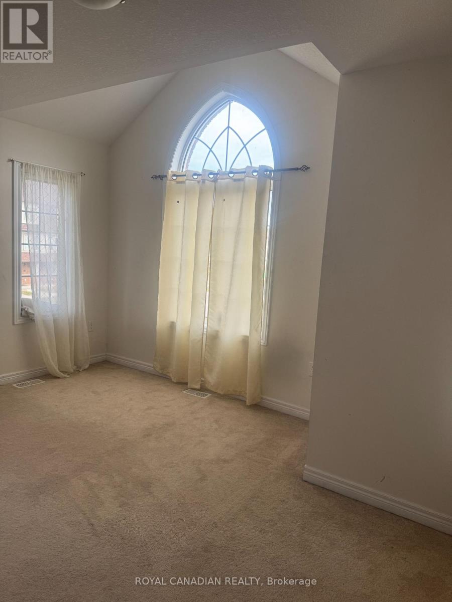 Upper - 407 Linden Drive, Cambridge, Ontario N3H 0C2 - Photo 6 - X12455409