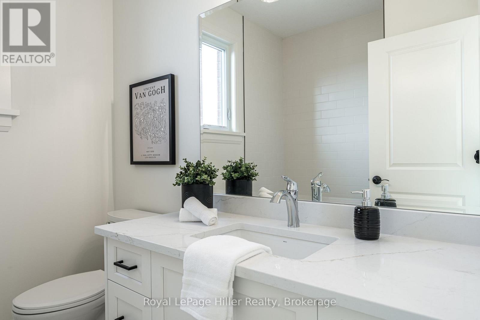 25 Avery Place, Perth East, Ontario  N0K 1M0 - Photo 11 - X12406202