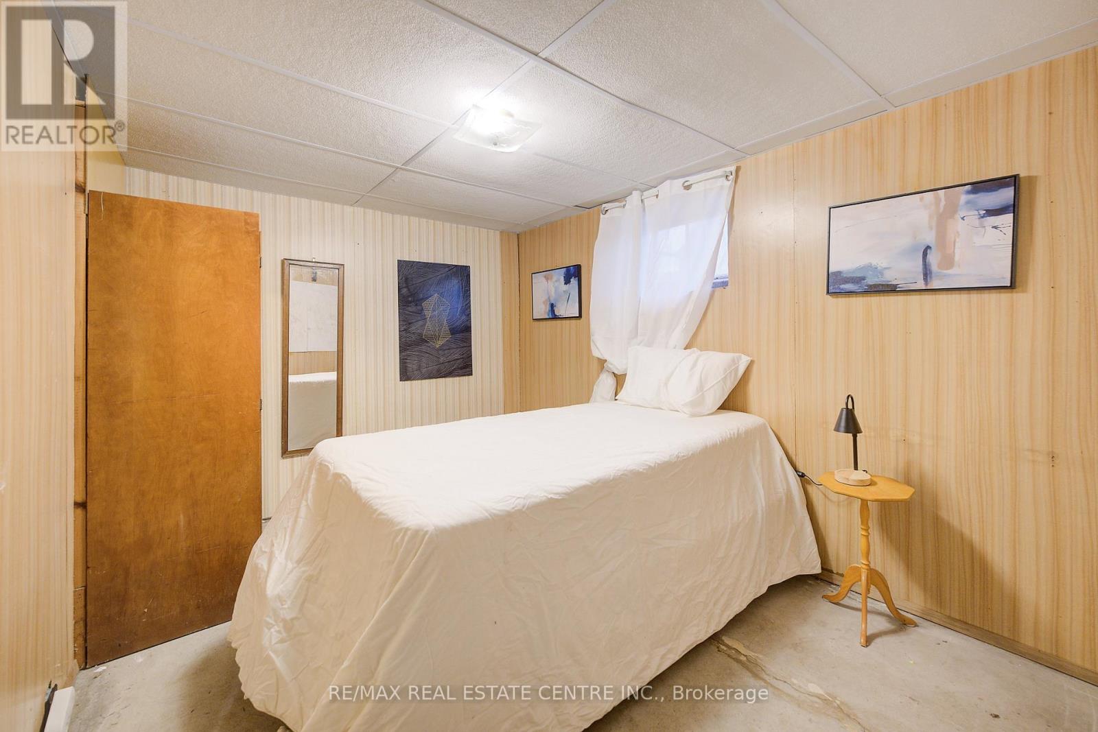 170 Fernwood Crescent, Hamilton, Ontario L8T 3L4 - Photo 19 - X12548390