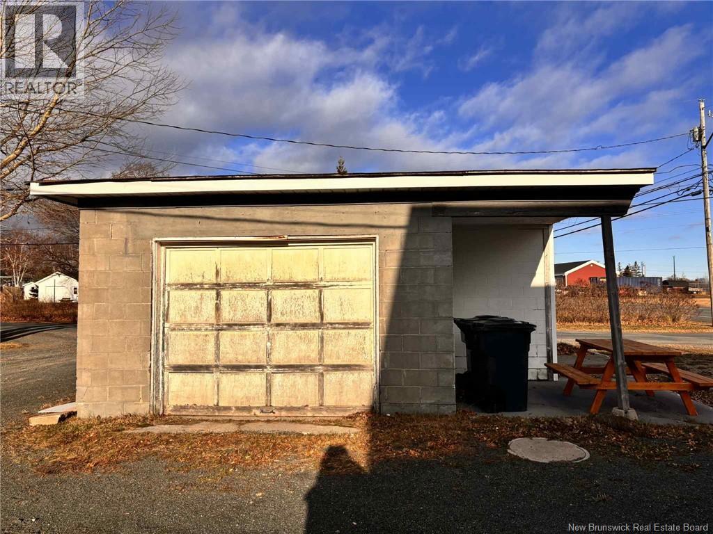 396 Principale, Pointe-Verte, New Brunswick  E8J 2Y6 - Photo 4 - NB130090