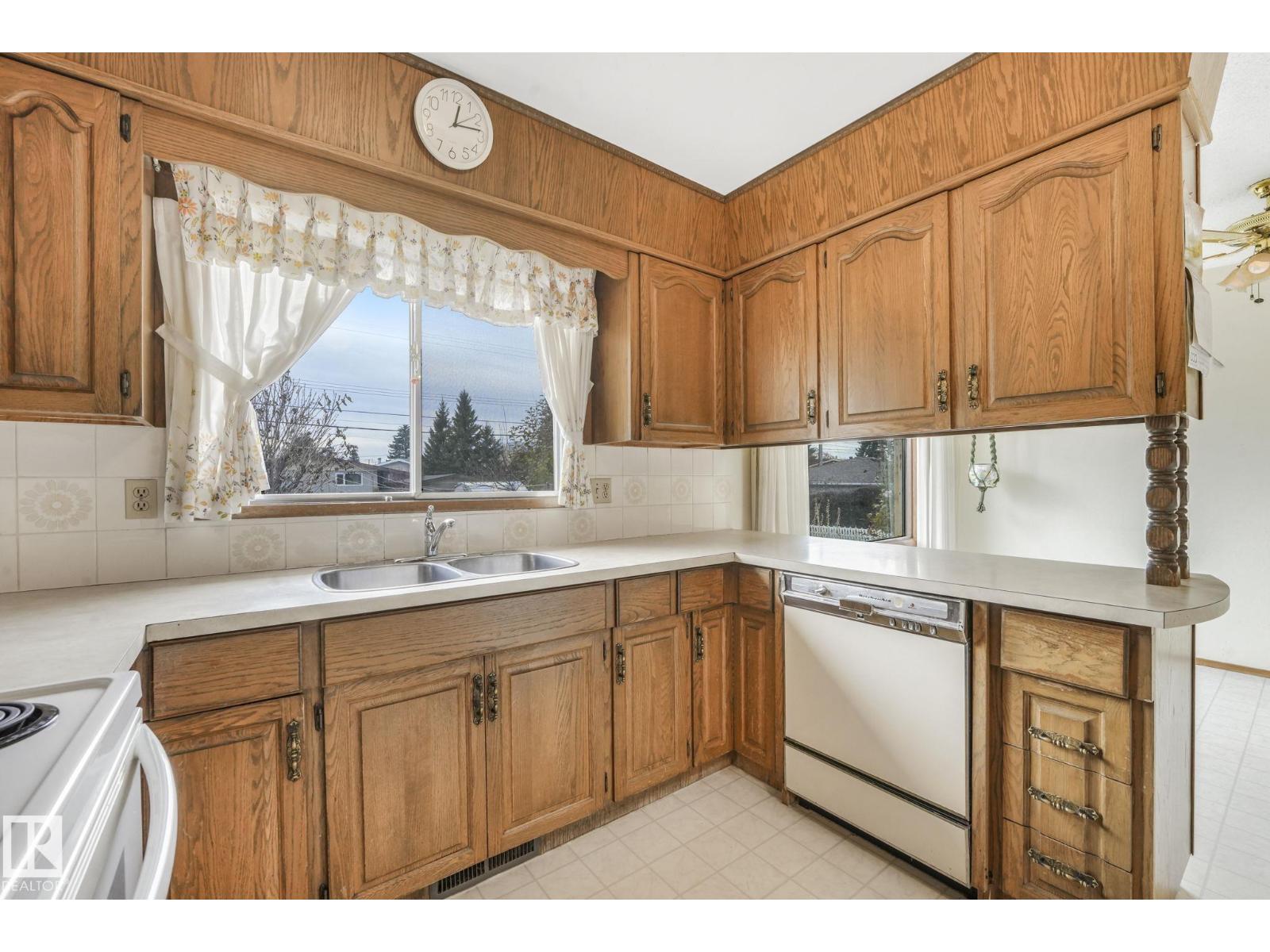 9519 134 Av Nw, Edmonton, Alberta  T5E 1H8 - Photo 15 - E4465869