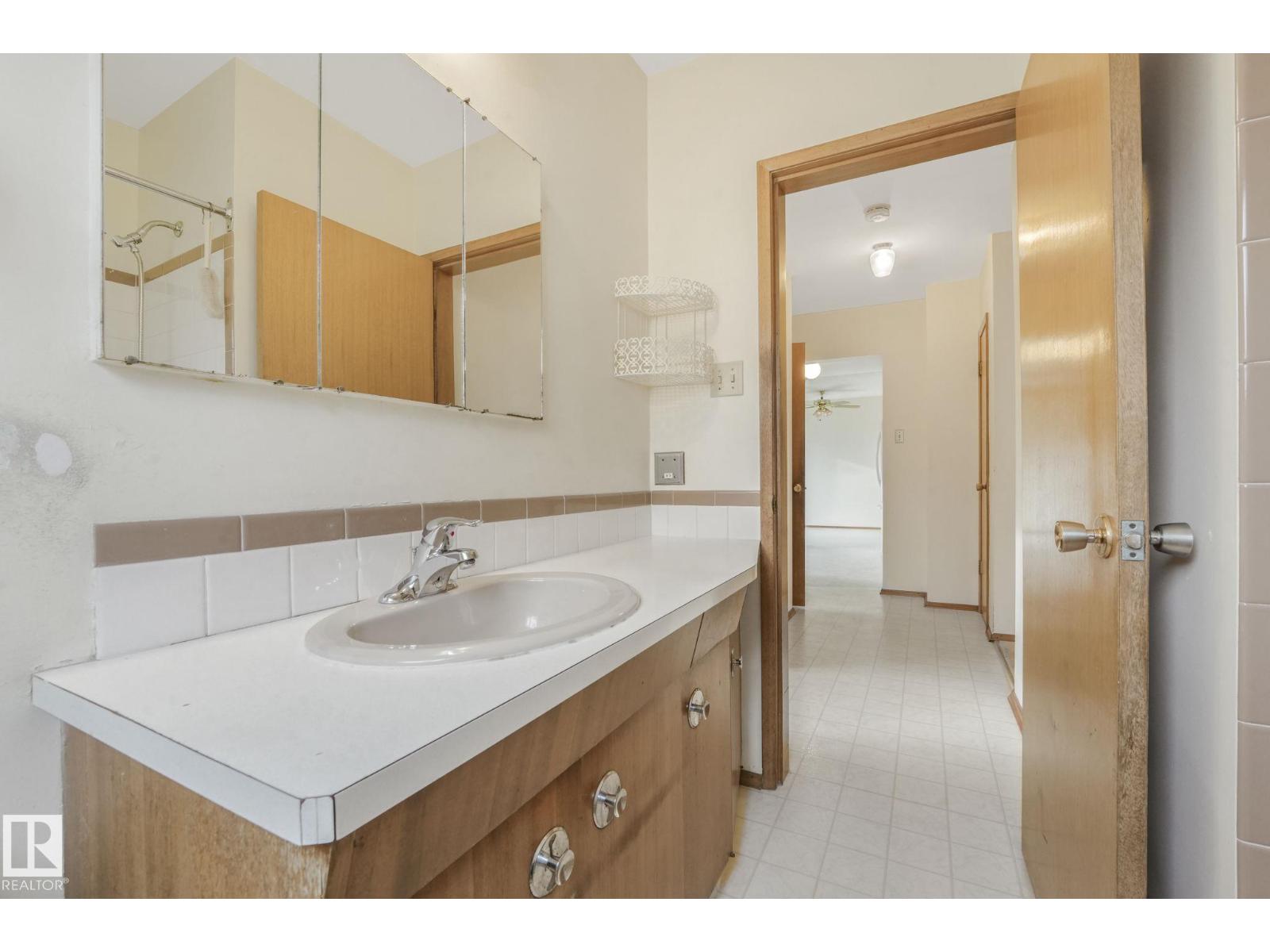 9519 134 Av Nw, Edmonton, Alberta  T5E 1H8 - Photo 30 - E4465869