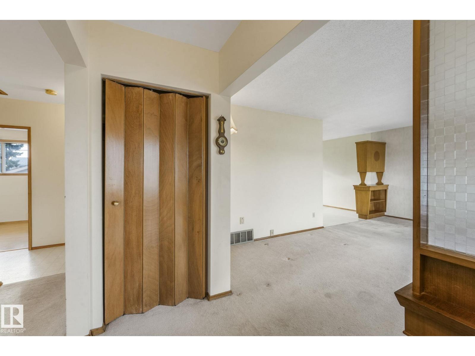 9519 134 Av Nw, Edmonton, Alberta  T5E 1H8 - Photo 6 - E4465869