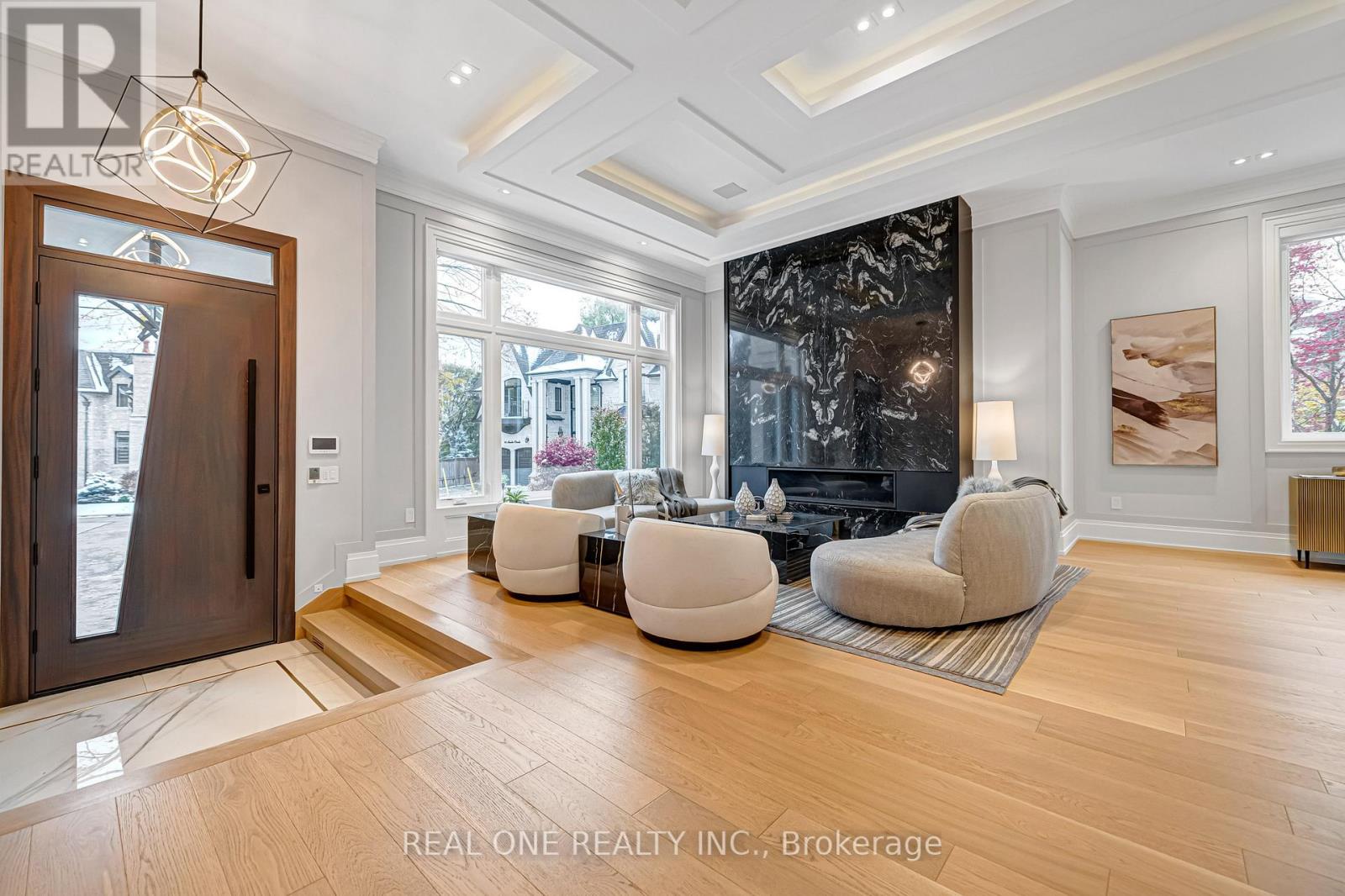 18 Aneta Circle, Toronto, Ontario M2M 3J2 - Photo 2 - C12542128