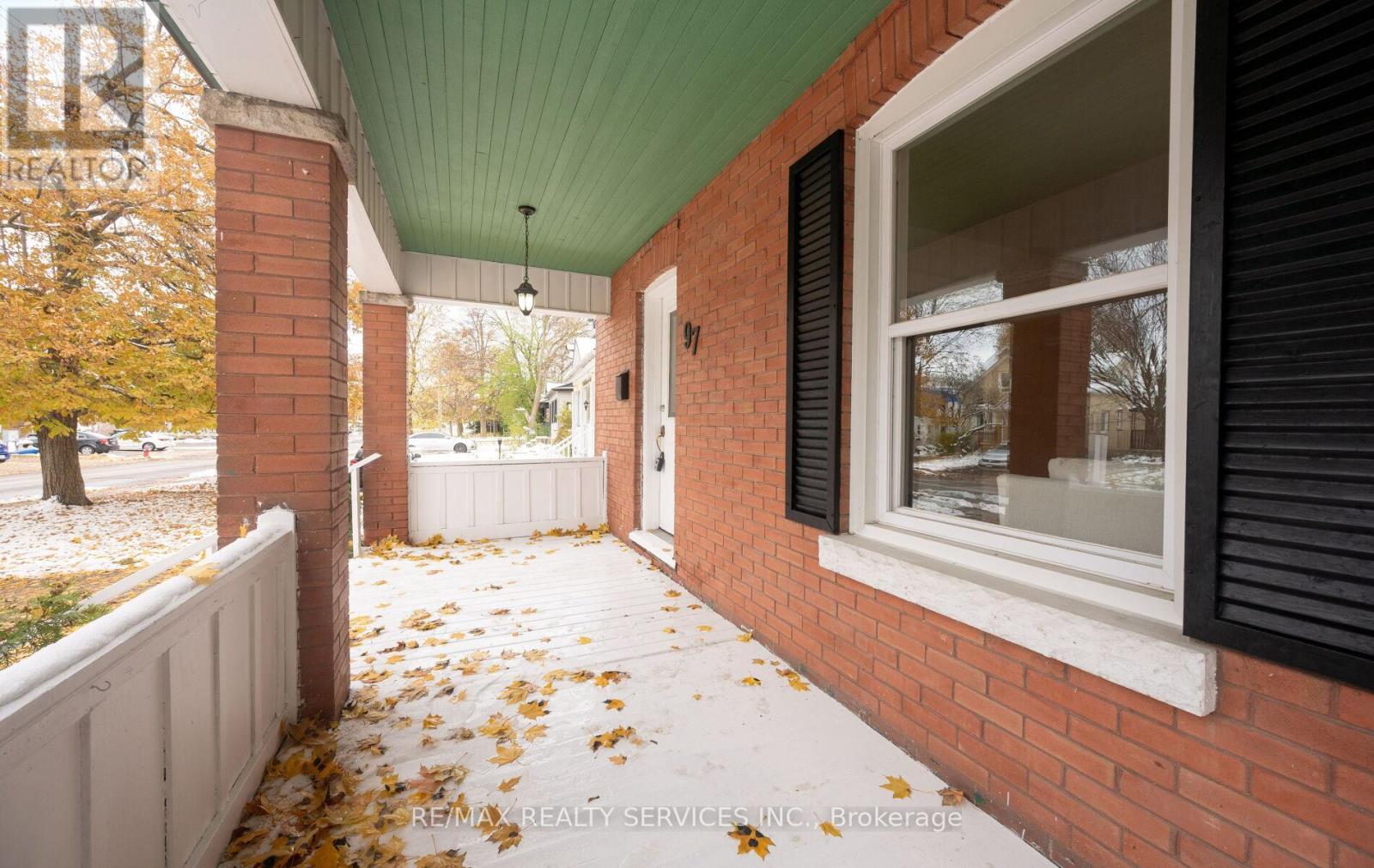 97 Mill Street N, Brampton, Ontario L6X 1T7 - Photo 6 - W12537096