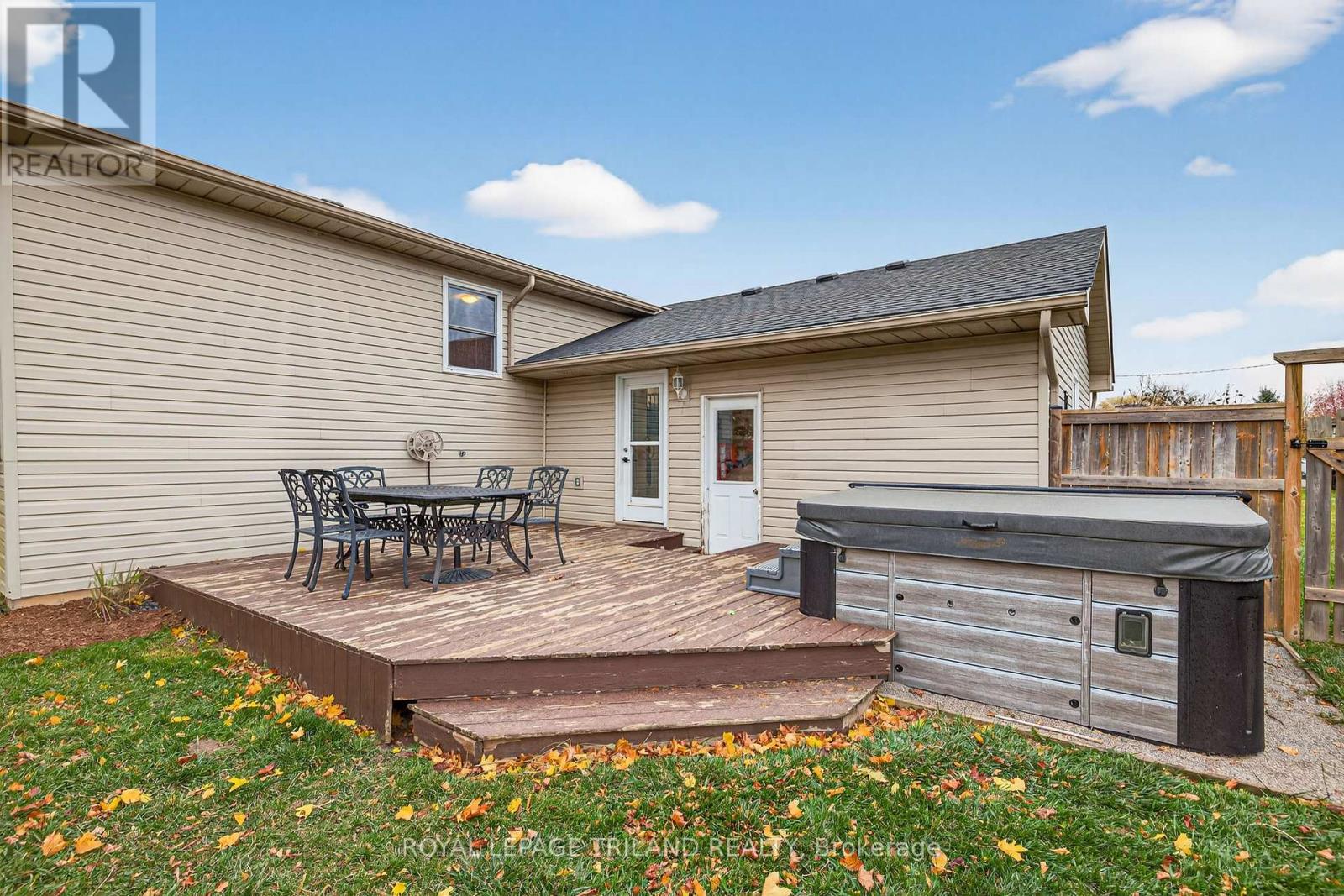 11565 Springfield Road, Malahide (Springfield), Ontario  N5H 2R3 - Photo 27 - X12519288