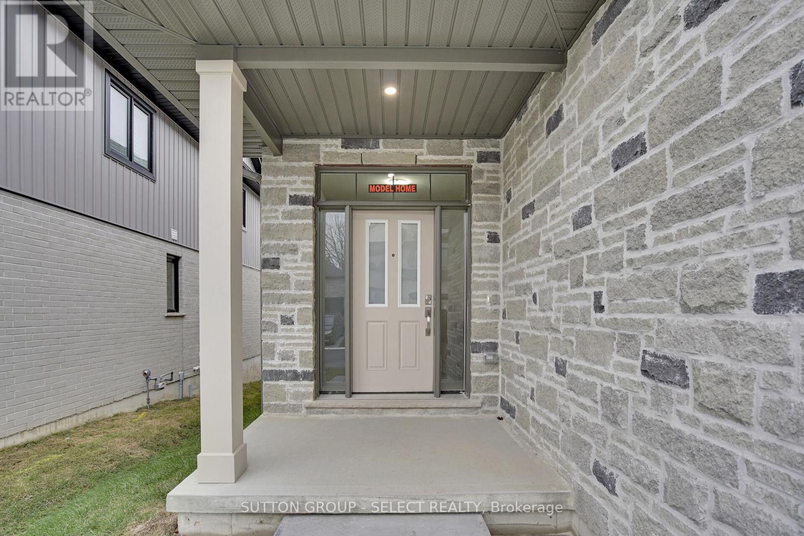 17 - 7966 Fallon Drive, Lucan Biddulph, Ontario  N0M 1V0 - Photo 3 - X12532668