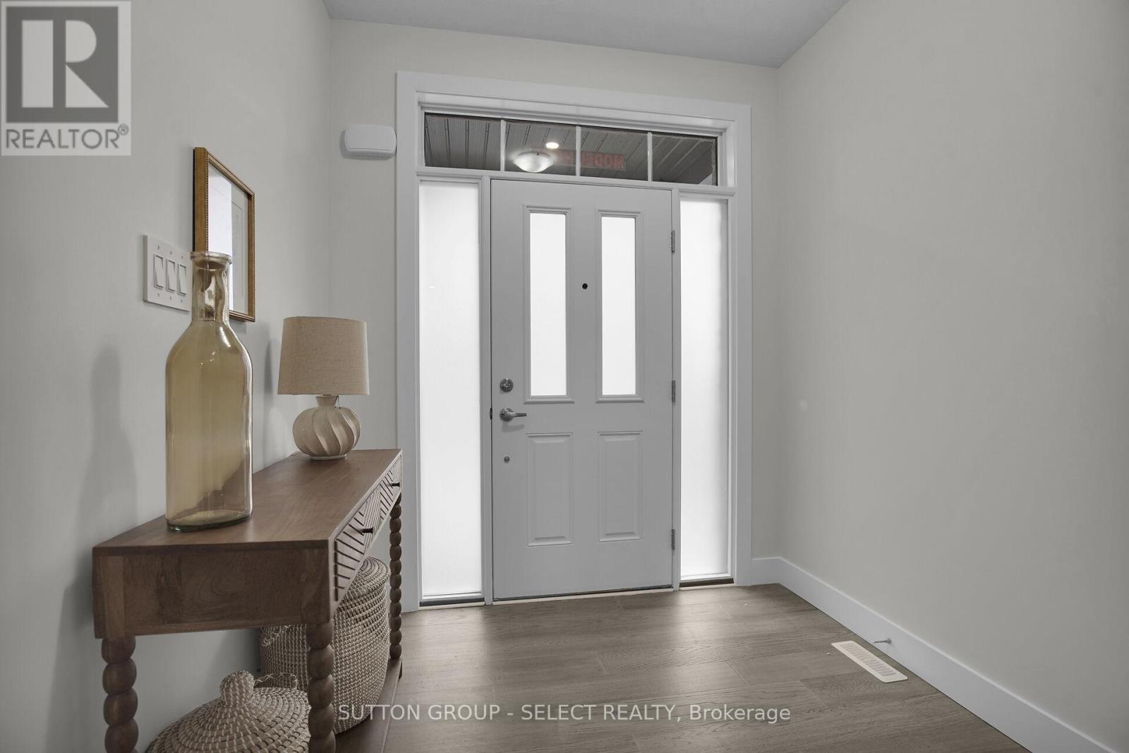 17 - 7966 Fallon Drive, Lucan Biddulph, Ontario  N0M 1V0 - Photo 4 - X12532668