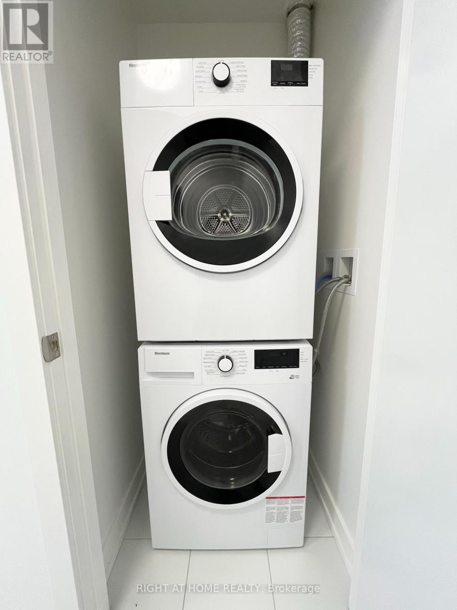 1901n - 120 Broadway Avenue, Toronto, Ontario  M4P 0E9 - Photo 18 - C12548442