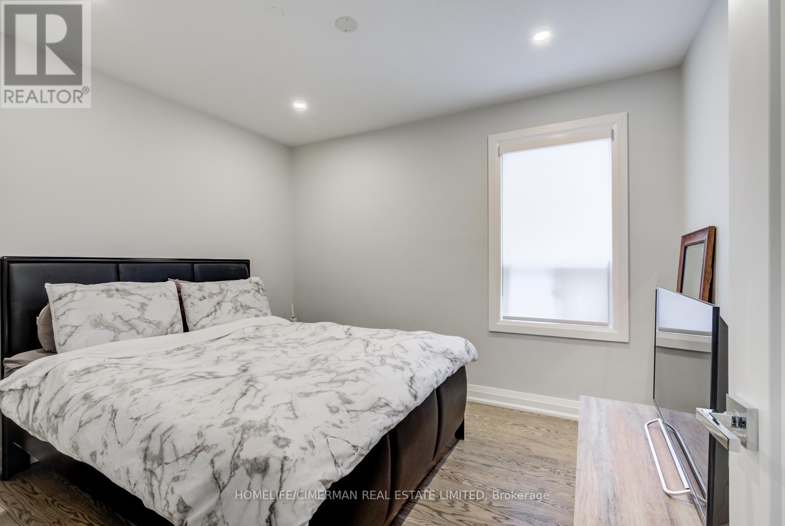 Main - 618 Winona Drive, Toronto, Ontario  M6C 3V4 - Photo 10 - C12548472