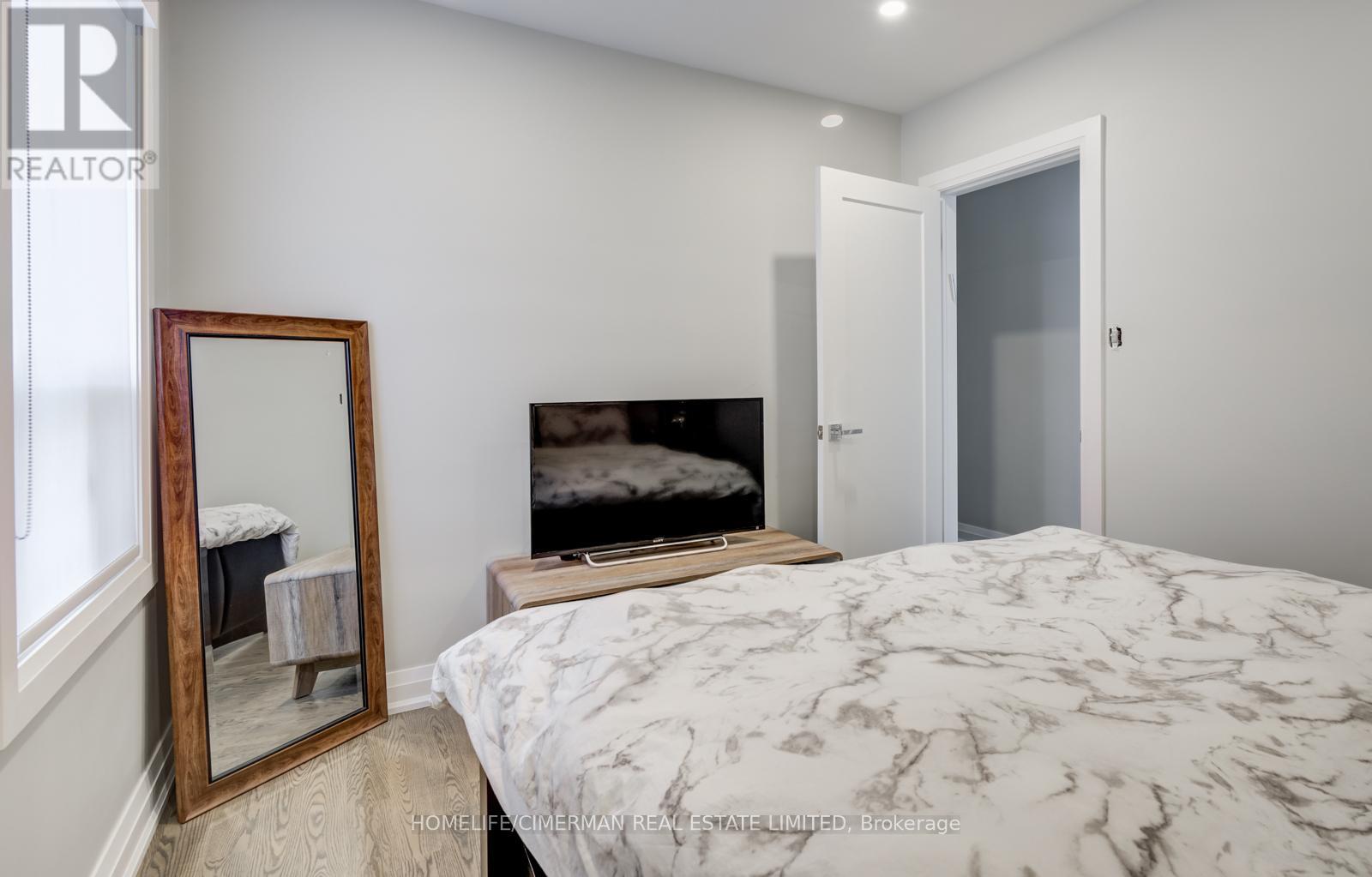 Main - 618 Winona Drive, Toronto, Ontario  M6C 3V4 - Photo 12 - C12548472