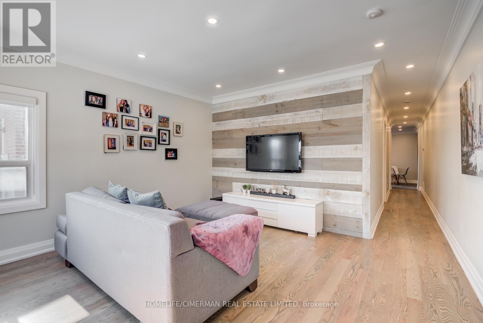 Main - 618 Winona Drive, Toronto, Ontario  M6C 3V4 - Photo 5 - C12548472