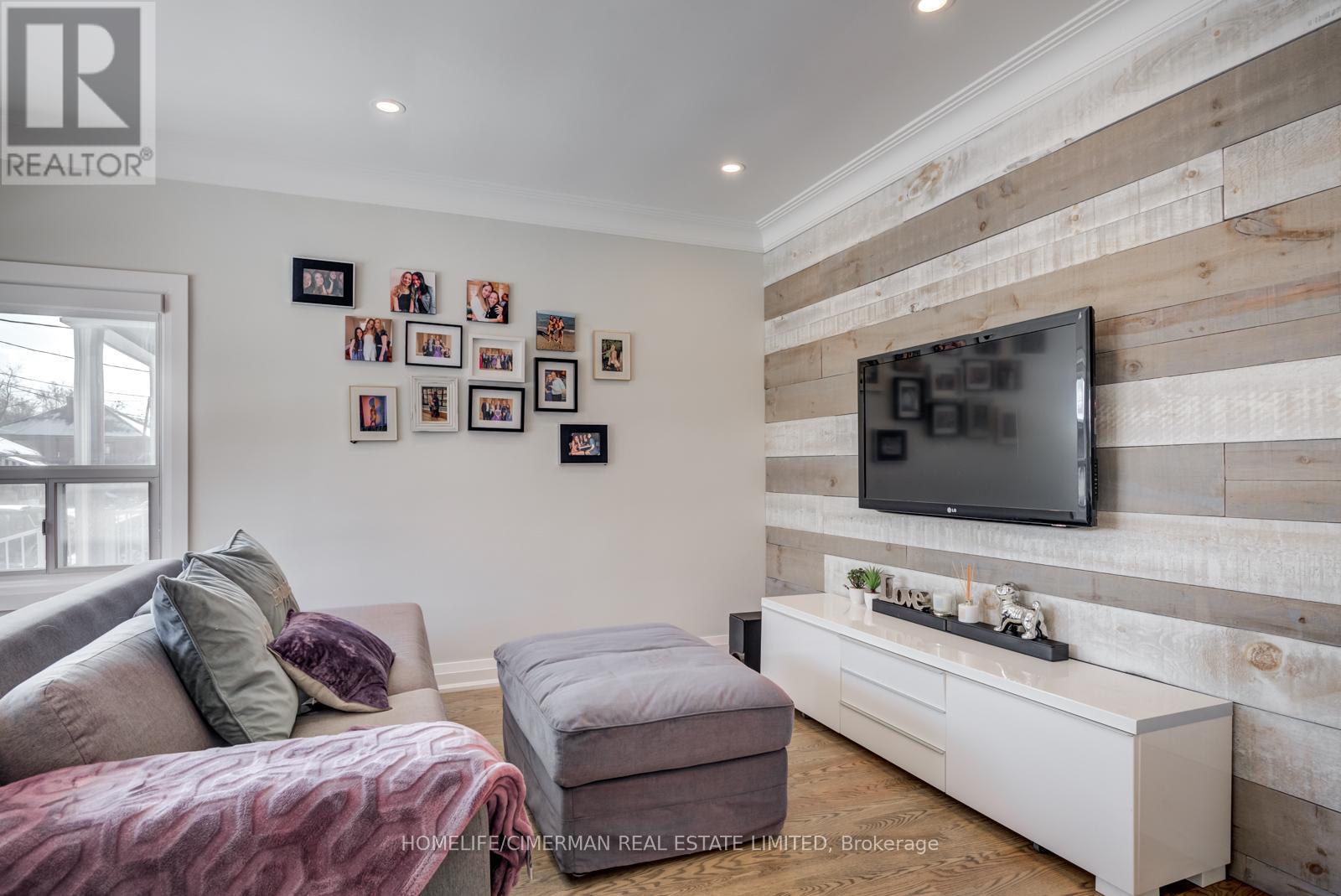 Main - 618 Winona Drive, Toronto, Ontario  M6C 3V4 - Photo 7 - C12548472