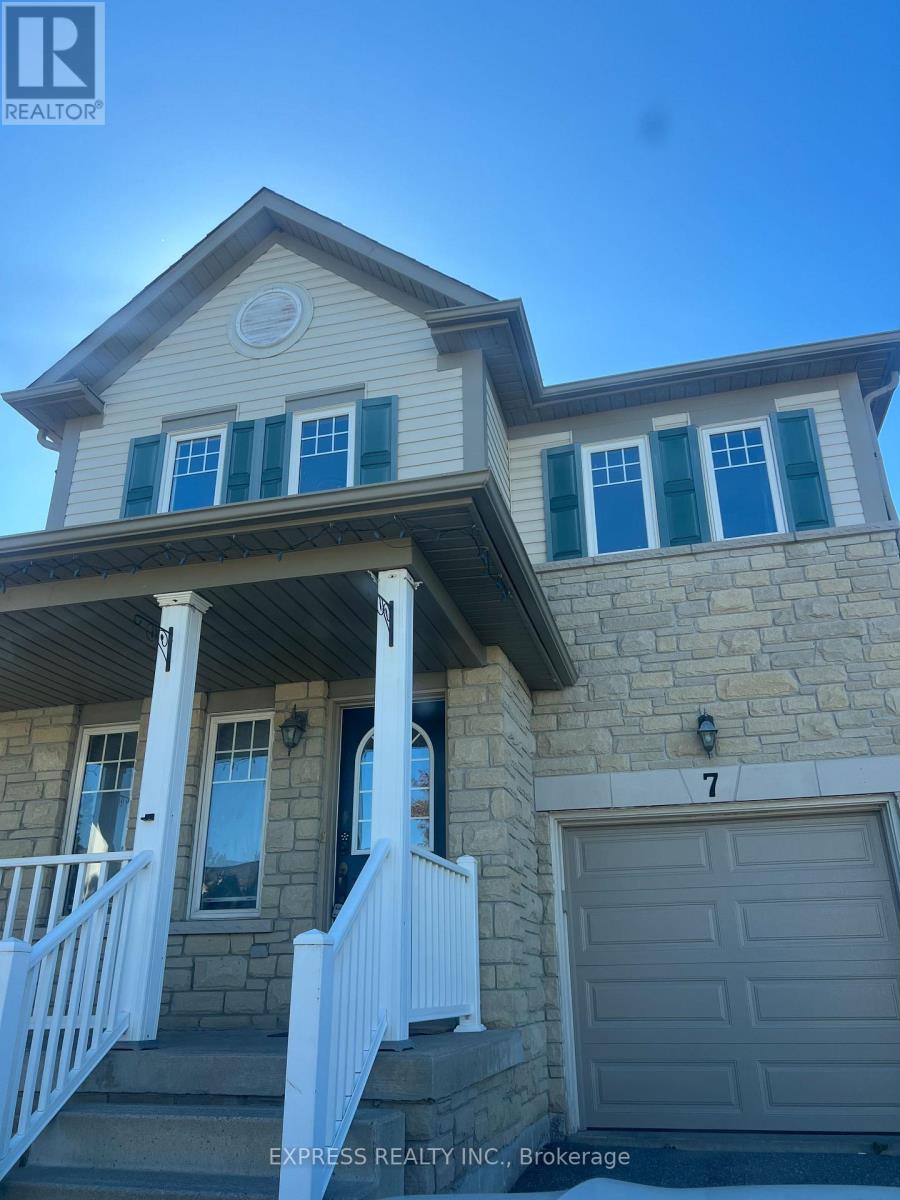 7 SETTLER'S COURT, Whitby, Ontario