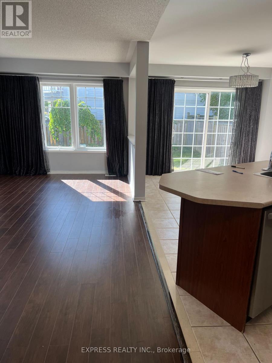 7 Settler's Court, Whitby, Ontario L1M 2L3 - Photo 3 - E12548424