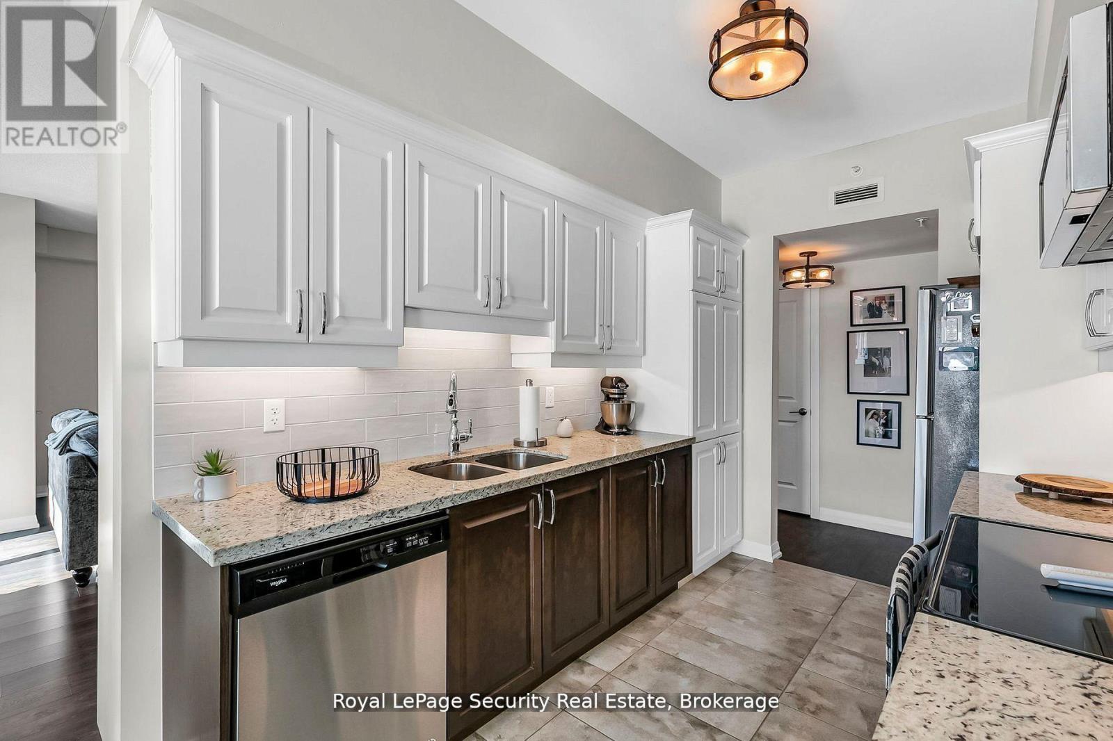 217 - 54 Koda Street, Barrie, Ontario  L9J 0J6 - Photo 11 - S12548448