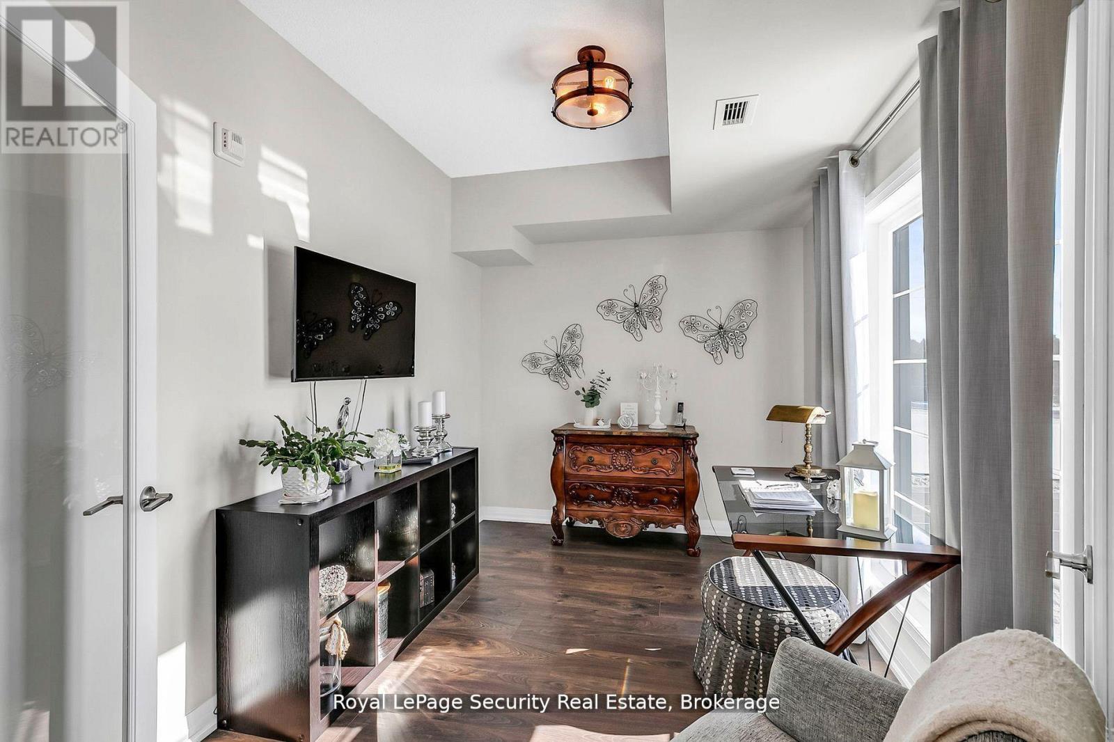 217 - 54 Koda Street, Barrie, Ontario  L9J 0J6 - Photo 13 - S12548448