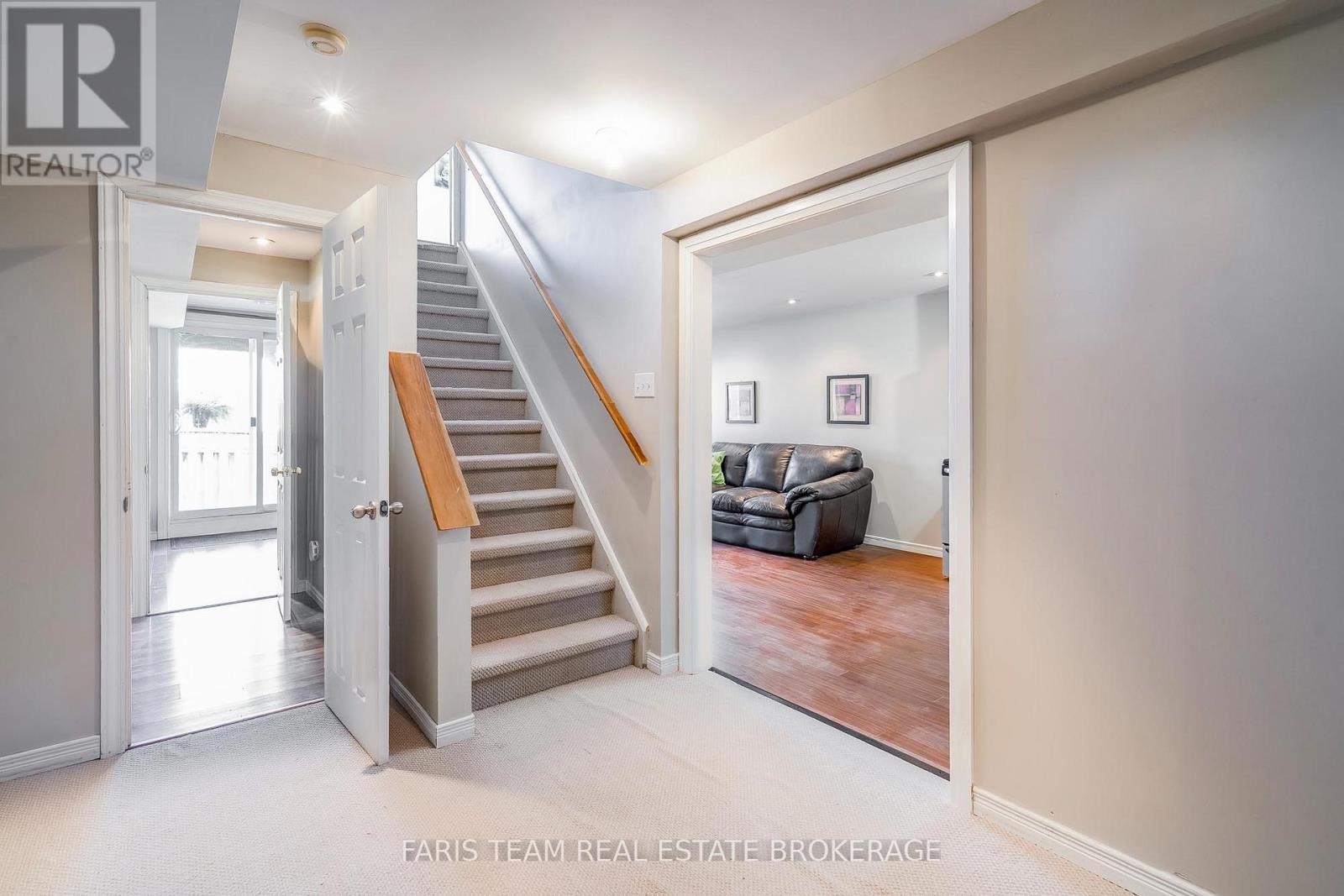 7 Round Leaf Court, Barrie, Ontario L4N 9N3 - Photo 24 - S12515966