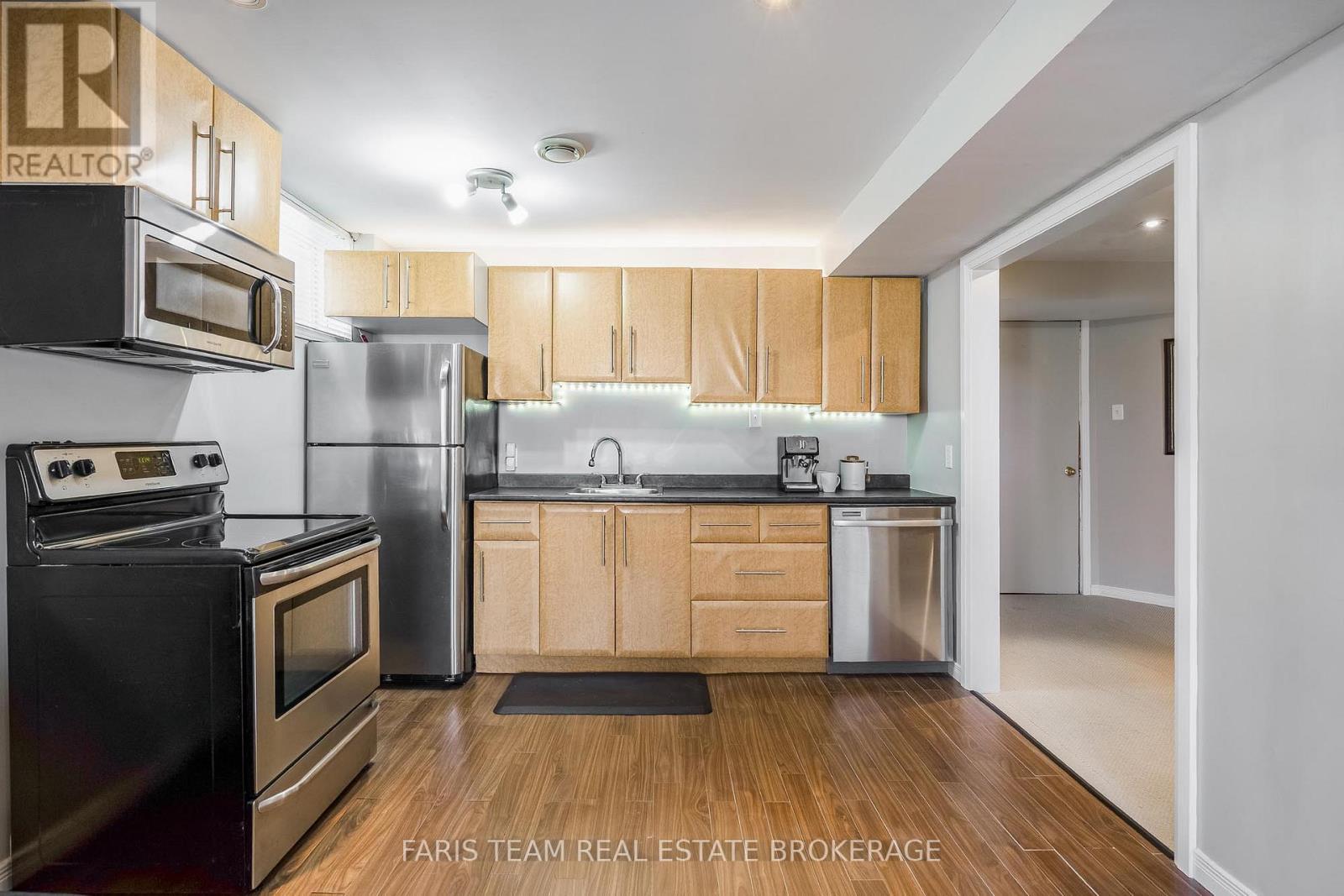 7 Round Leaf Court, Barrie, Ontario L4N 9N3 - Photo 26 - S12515966