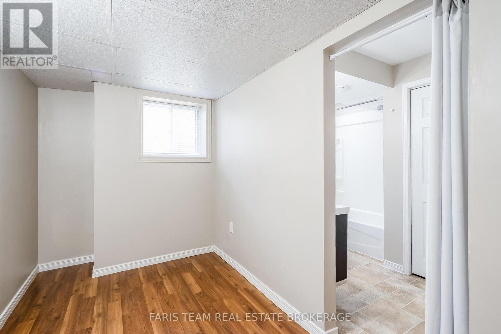 7 Round Leaf Court, Barrie, Ontario L4N 9N3 - Photo 34 - S12515966