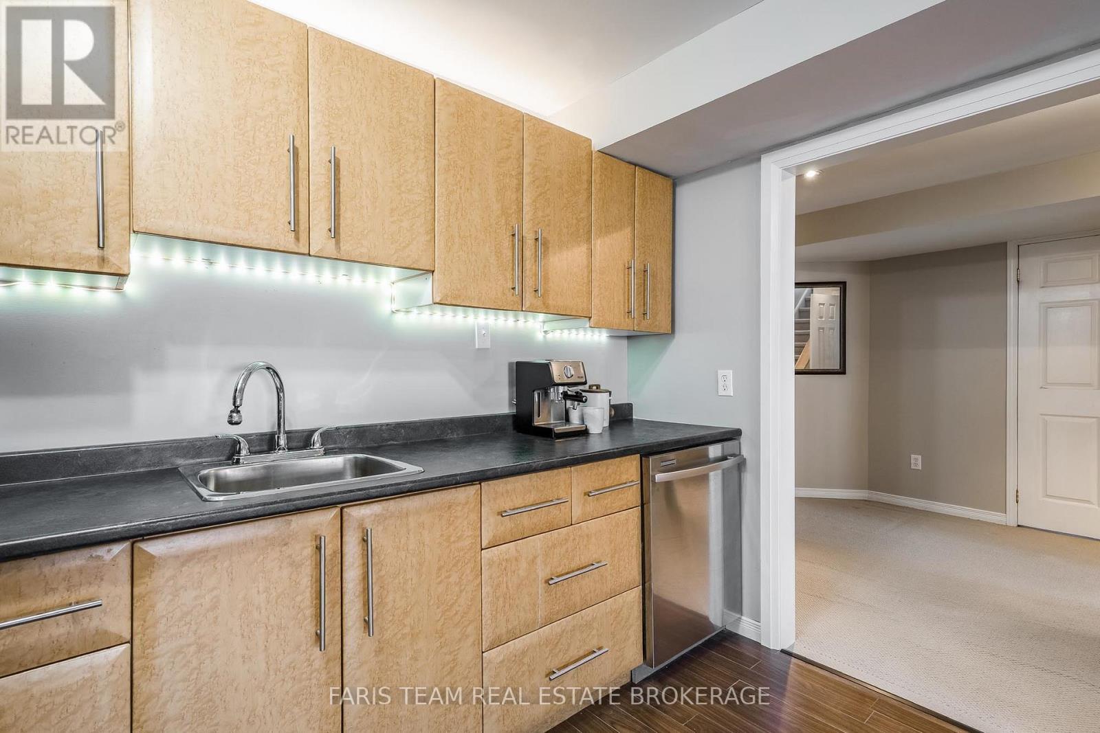 7 Round Leaf Court, Barrie, Ontario L4N 9N3 - Photo 27 - S12515966