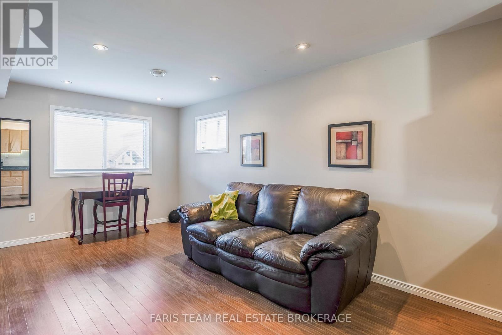 7 Round Leaf Court, Barrie, Ontario L4N 9N3 - Photo 29 - S12515966