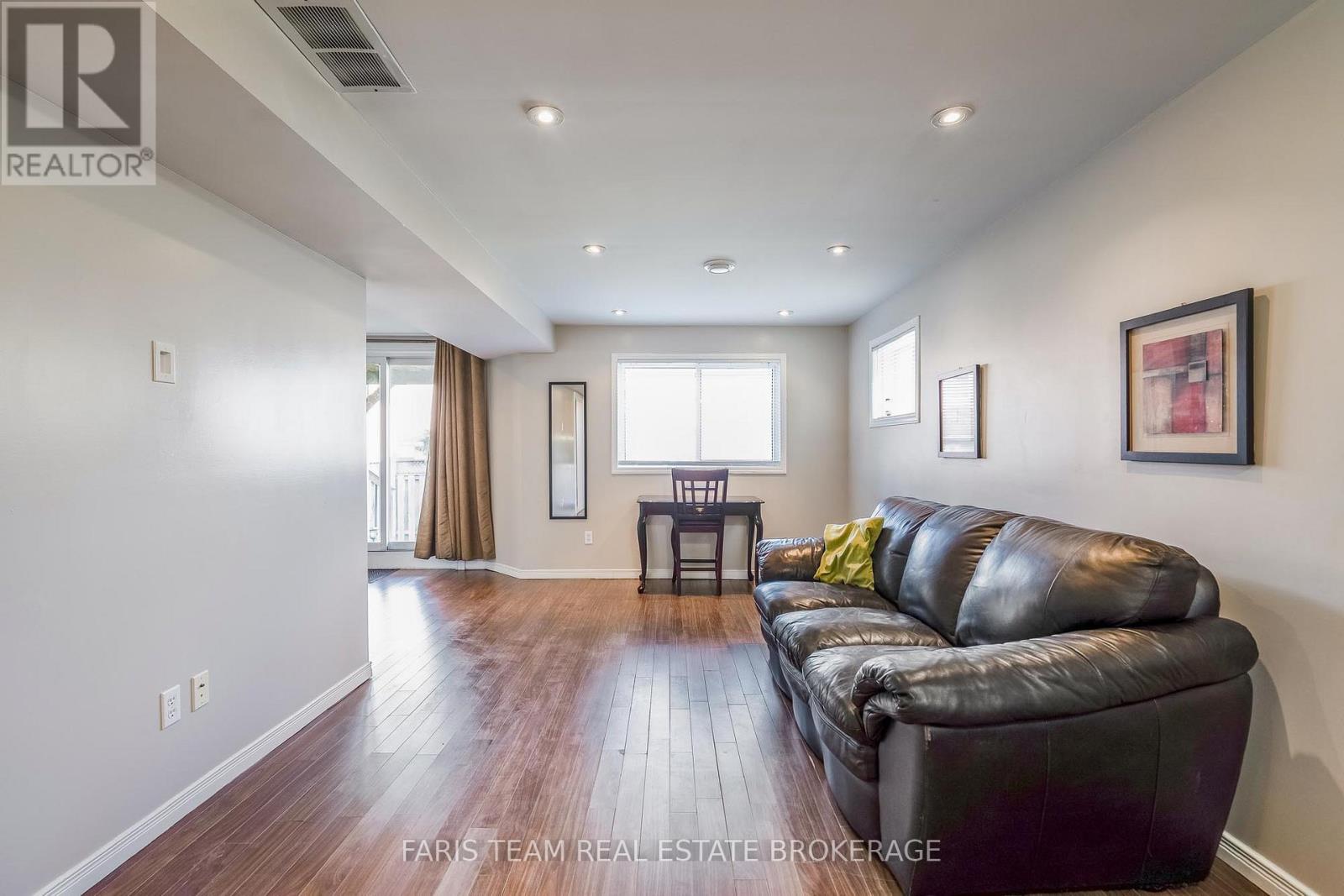 7 Round Leaf Court, Barrie, Ontario L4N 9N3 - Photo 28 - S12515966