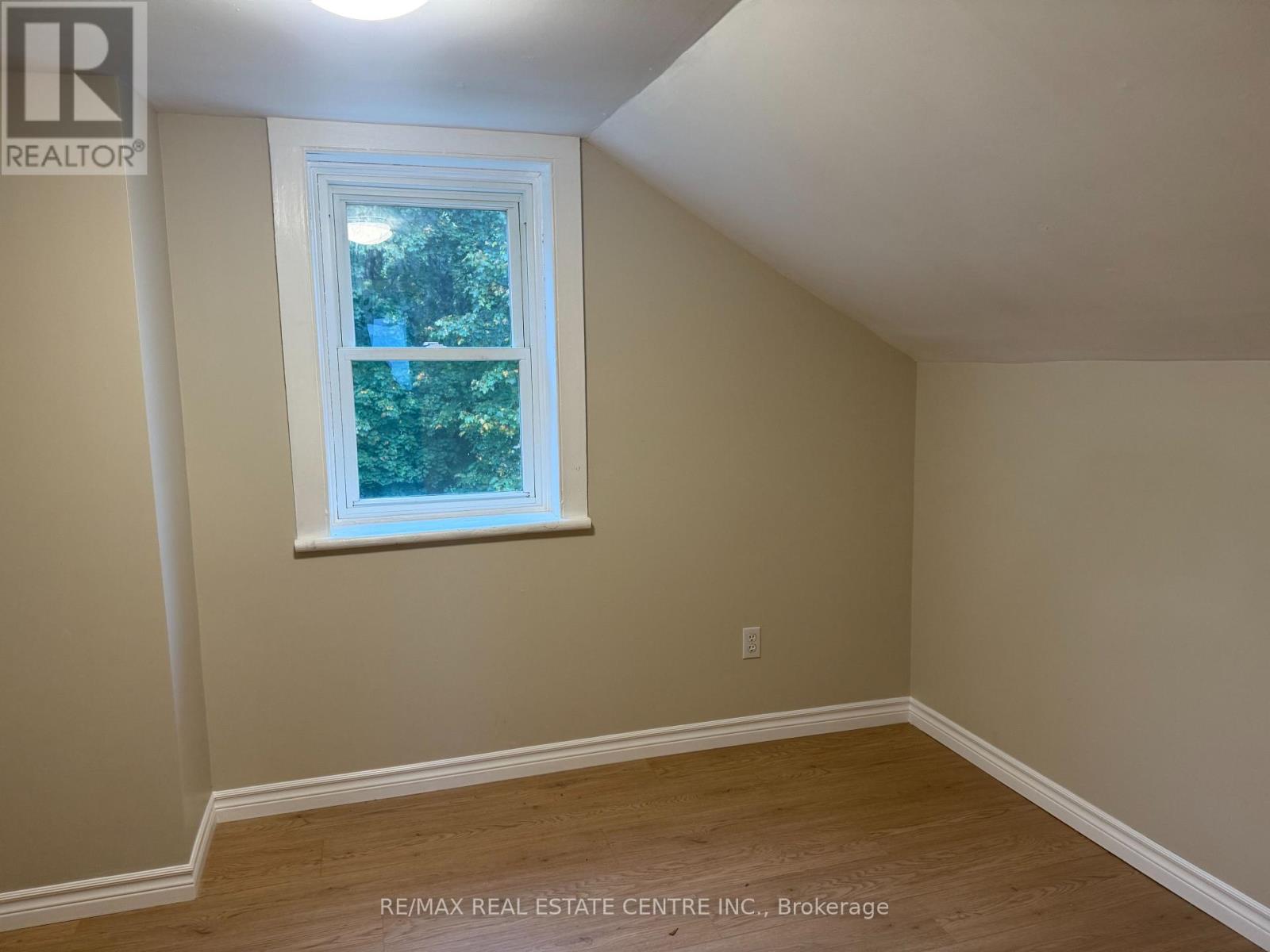 107 Centre Street E, Southgate, Ontario  N0G 2A0 - Photo 12 - X12520420