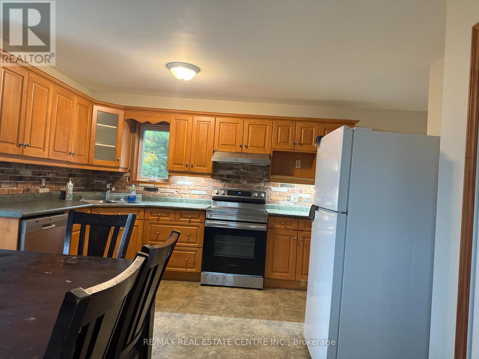 107 Centre Street E, Southgate, Ontario  N0G 2A0 - Photo 5 - X12520420