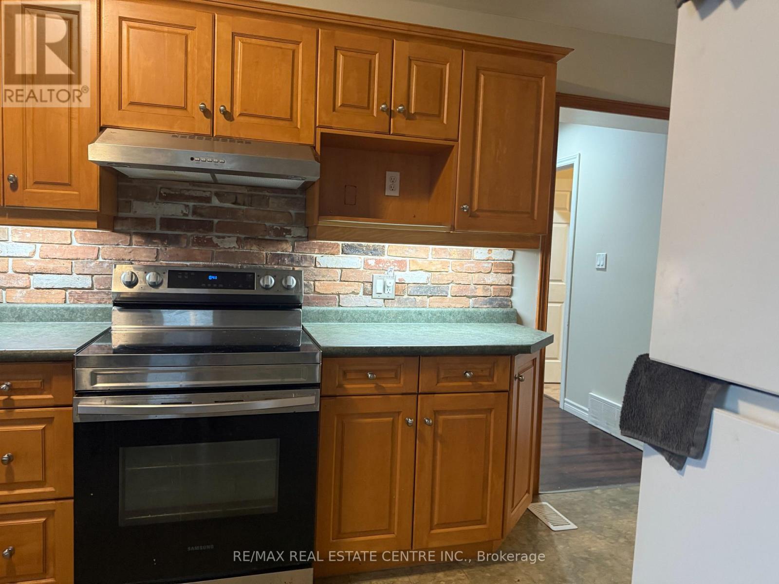 107 Centre Street E, Southgate, Ontario  N0G 2A0 - Photo 6 - X12520420