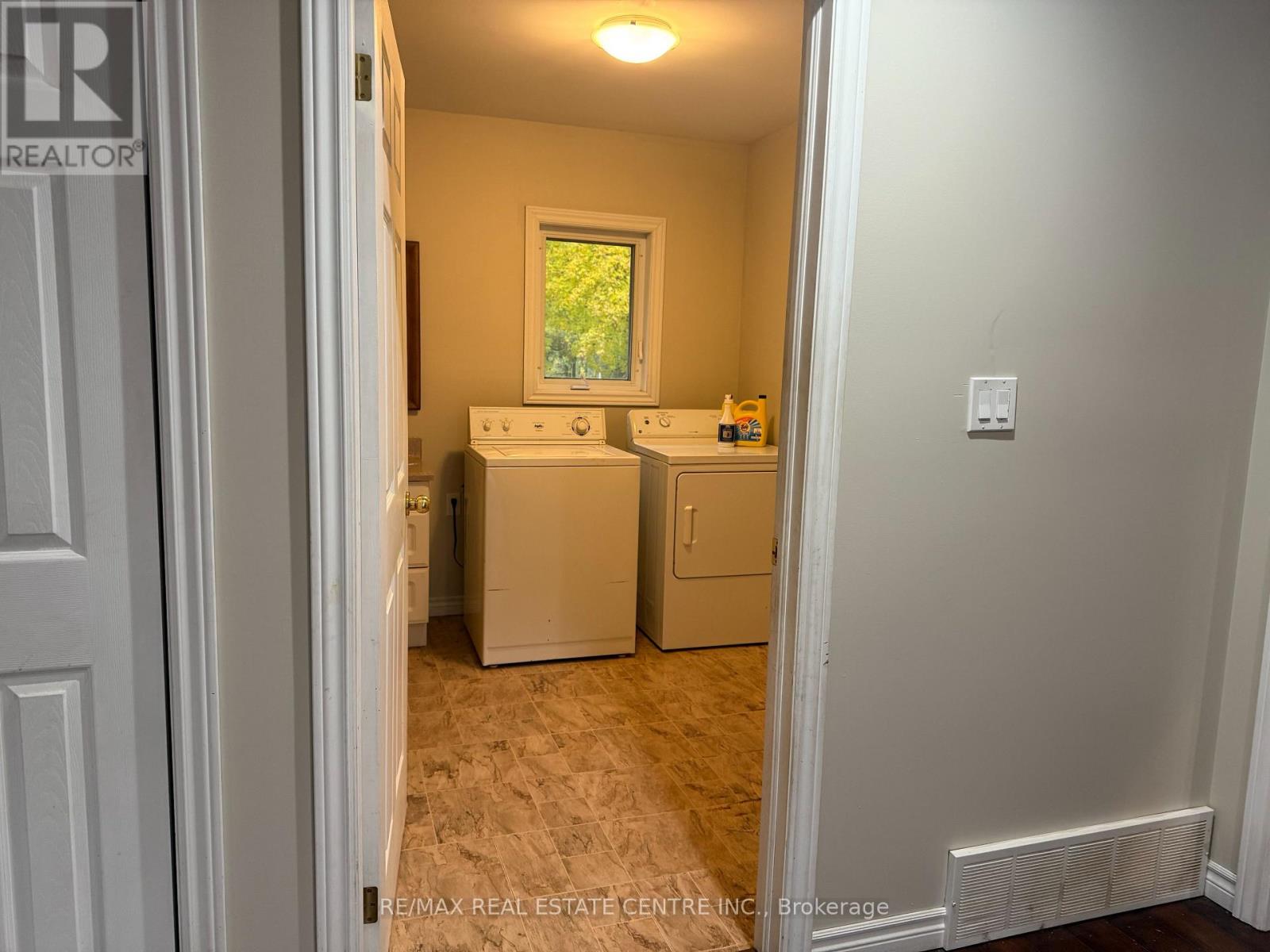 107 Centre Street E, Southgate, Ontario  N0G 2A0 - Photo 24 - X12520420