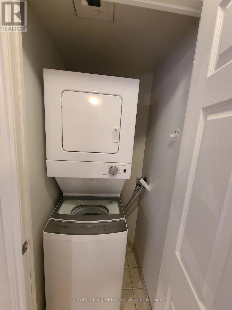 1908 - 3880 Duke Of York Boulevard, Mississauga, Ontario  L5B 4M7 - Photo 11 - W12548420