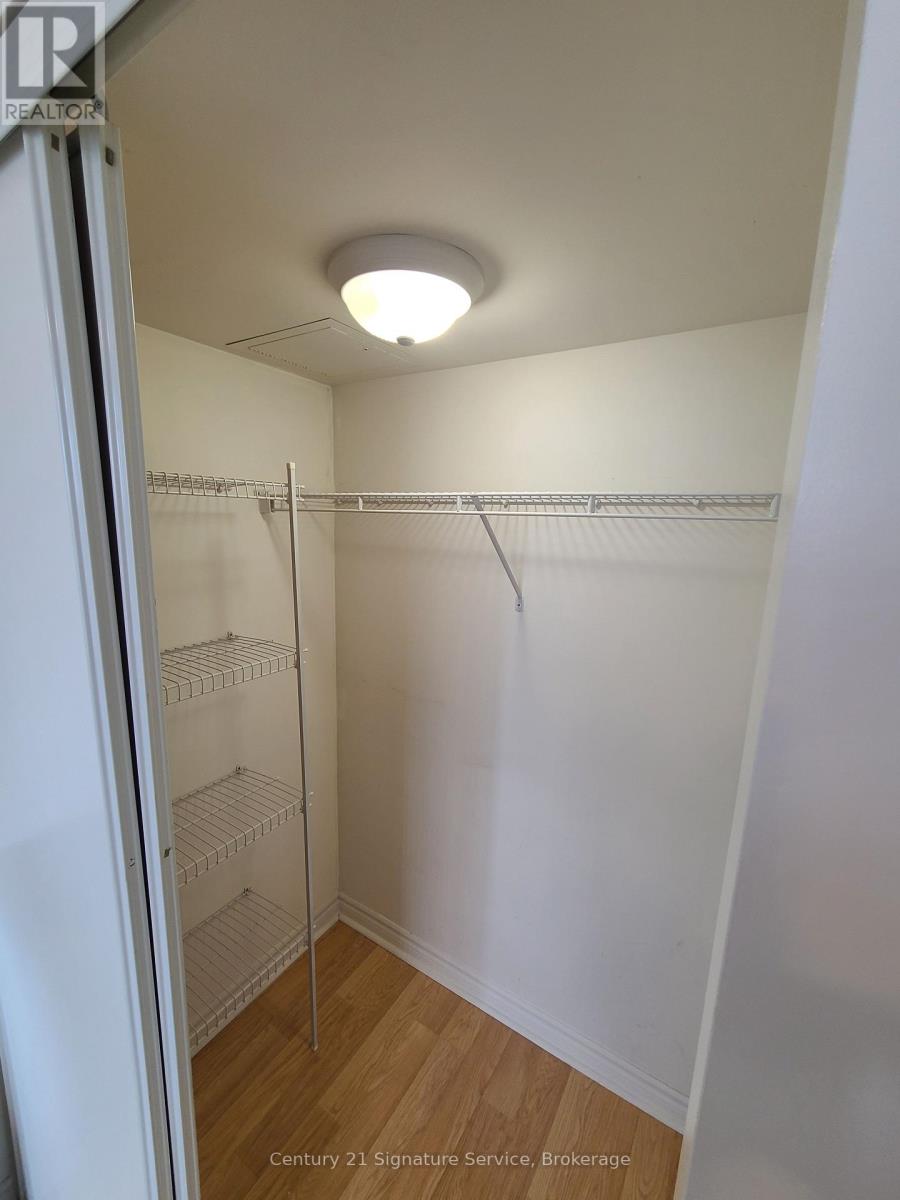 1908 - 3880 Duke Of York Boulevard, Mississauga, Ontario  L5B 4M7 - Photo 13 - W12548420