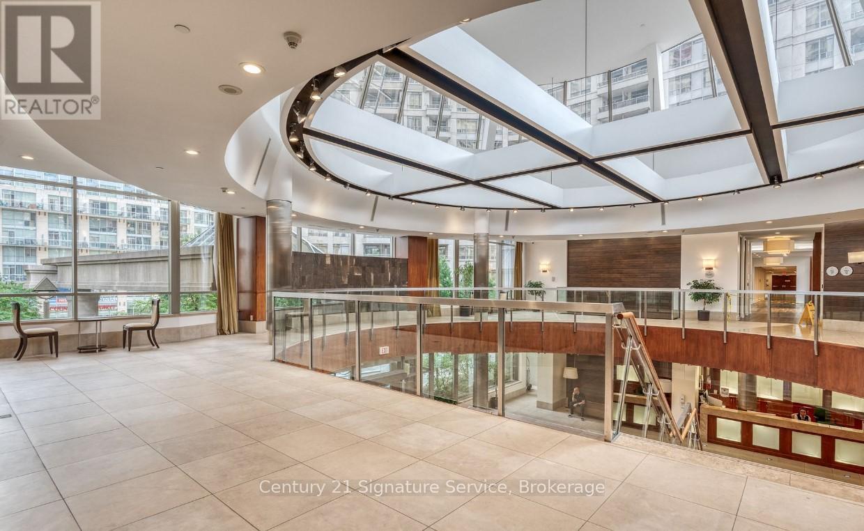 1908 - 3880 Duke Of York Boulevard, Mississauga, Ontario  L5B 4M7 - Photo 5 - W12548420