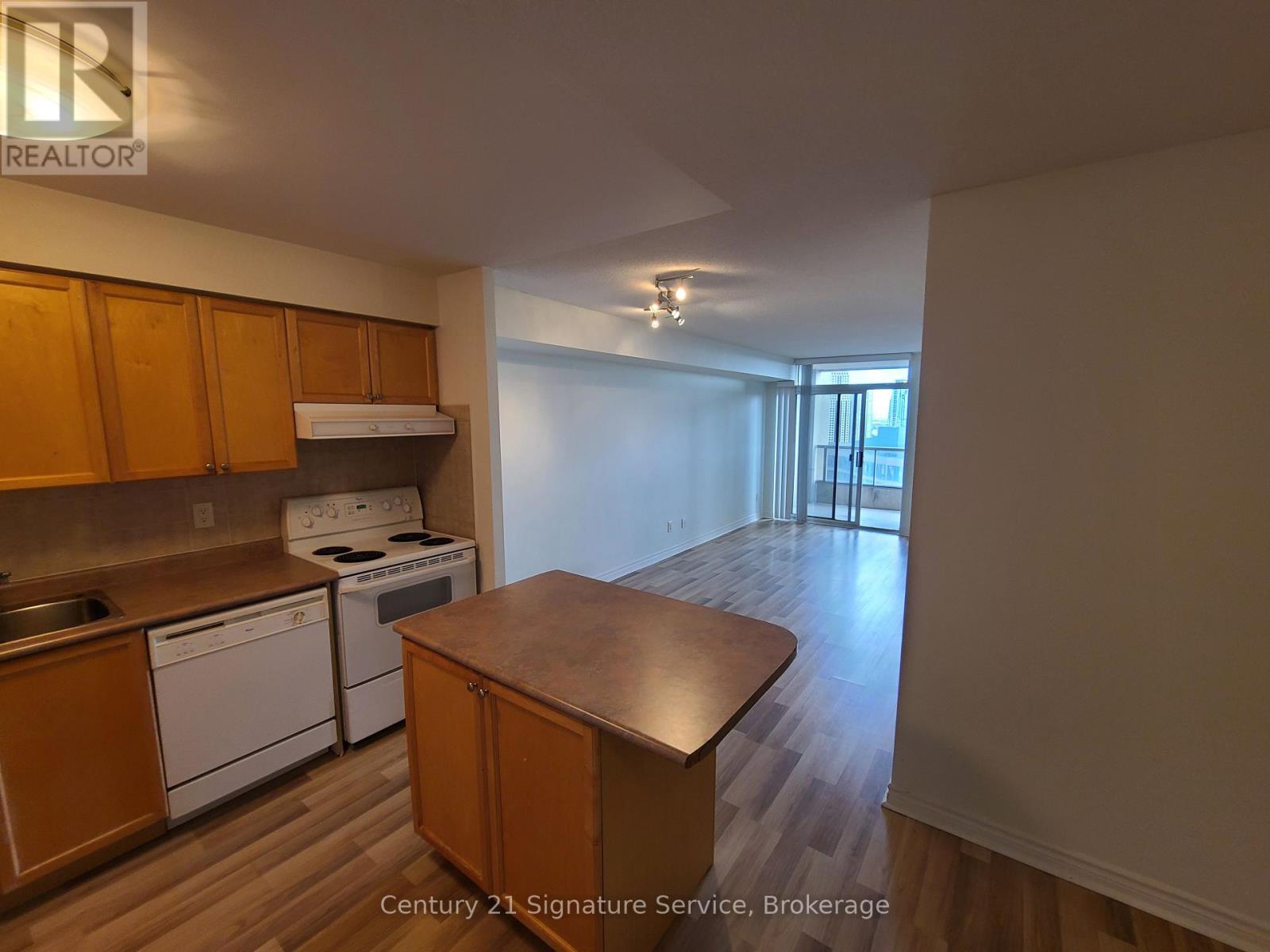 1908 - 3880 Duke Of York Boulevard, Mississauga, Ontario  L5B 4M7 - Photo 6 - W12548420