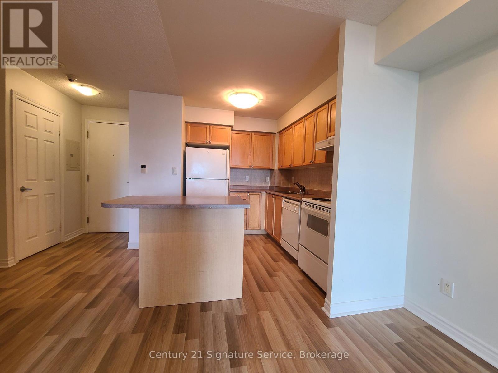 1908 - 3880 Duke Of York Boulevard, Mississauga, Ontario  L5B 4M7 - Photo 9 - W12548420