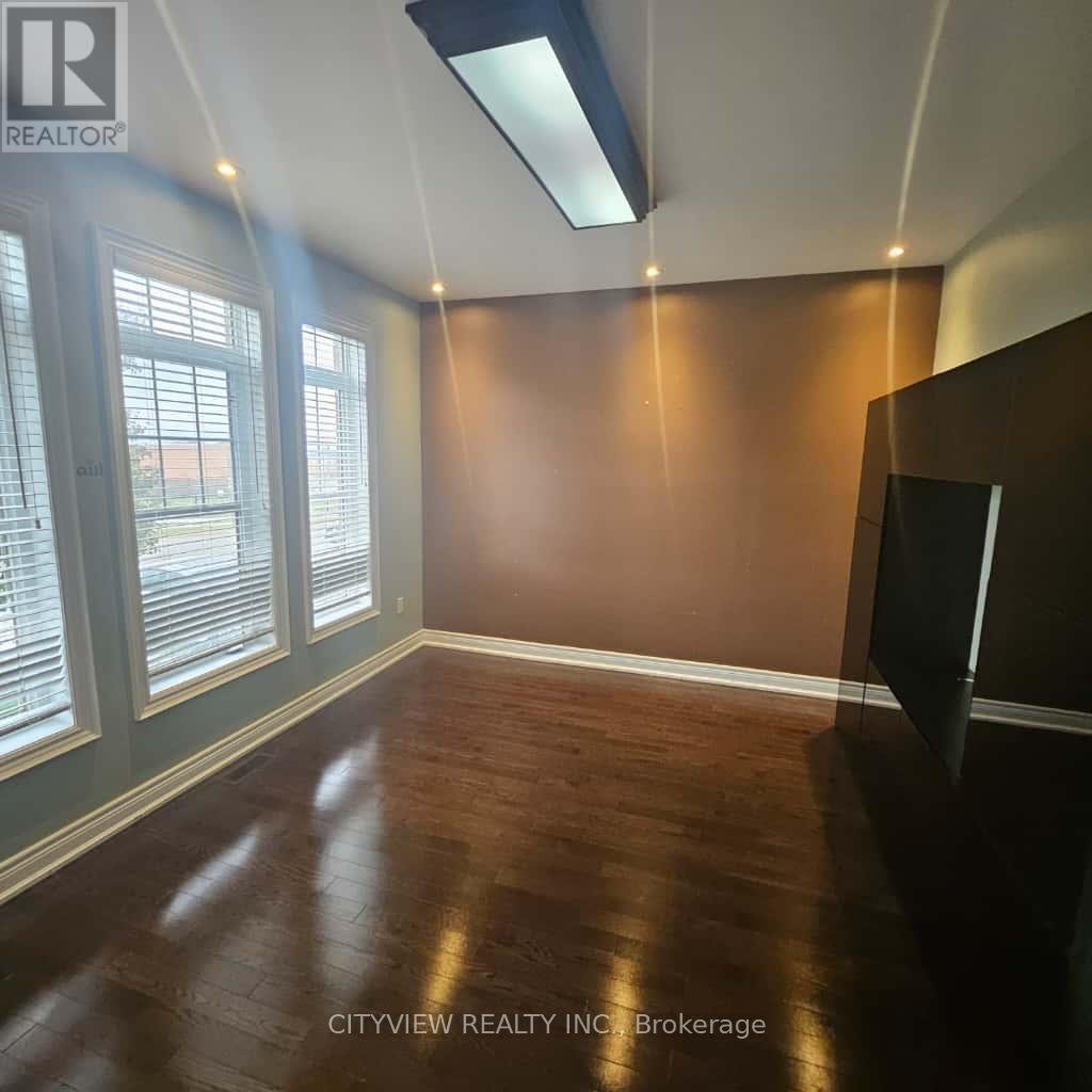 12 Fort Williams Drive, Brampton, Ontario  L6X 0W5 - Photo 12 - W12548422