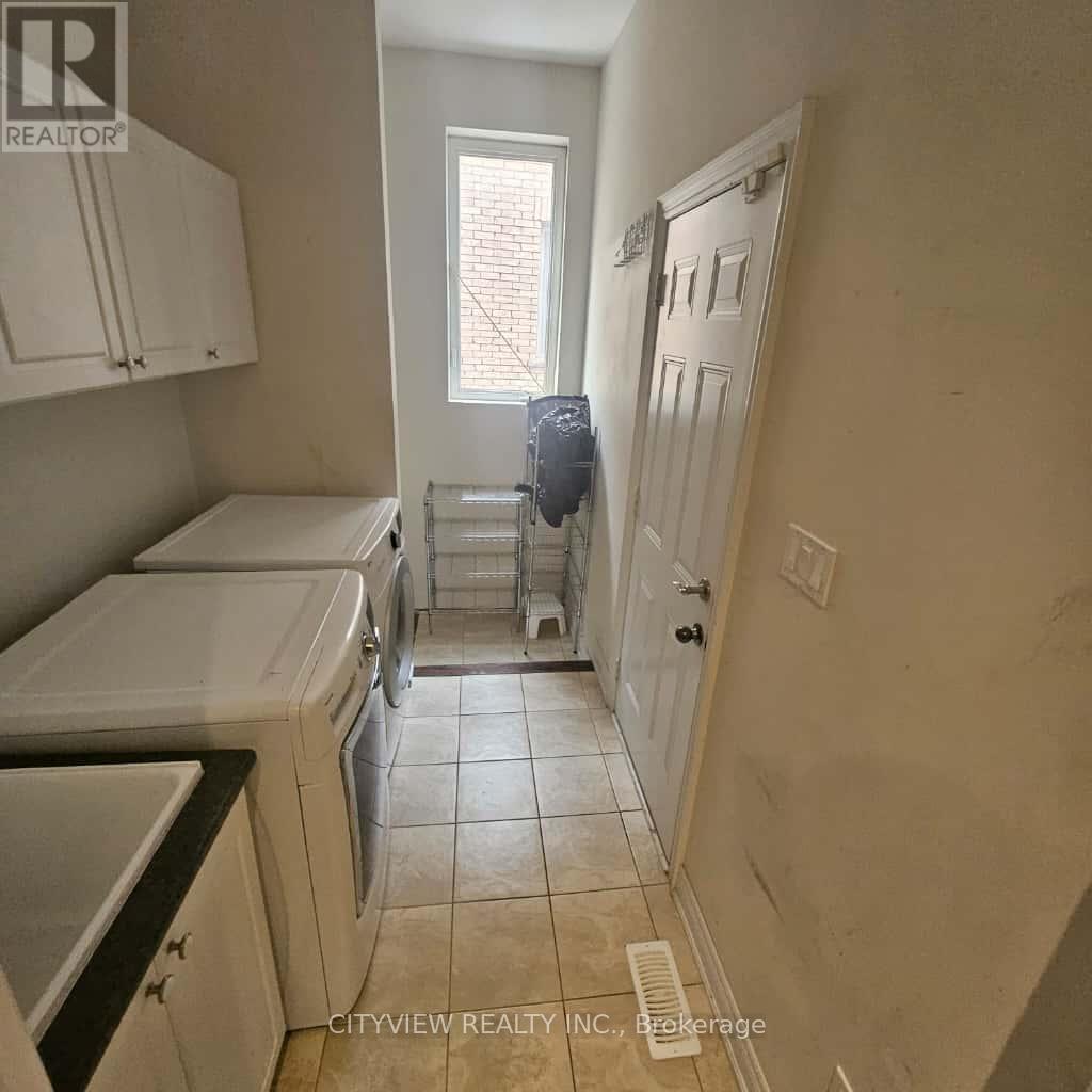 12 Fort Williams Drive, Brampton, Ontario  L6X 0W5 - Photo 25 - W12548422