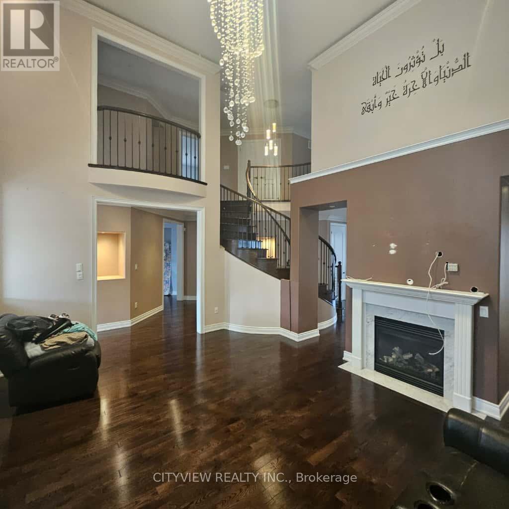 12 Fort Williams Drive, Brampton, Ontario  L6X 0W5 - Photo 7 - W12548422