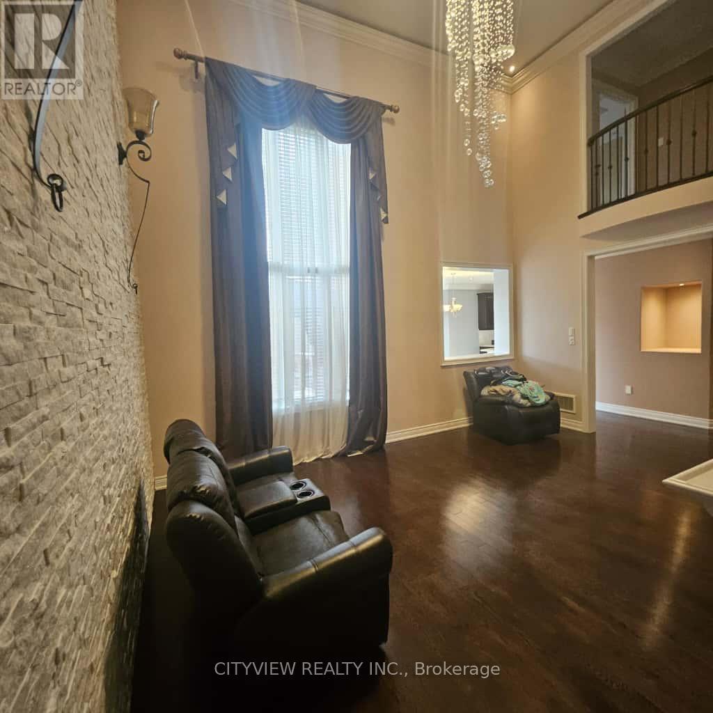 12 Fort Williams Drive, Brampton, Ontario  L6X 0W5 - Photo 9 - W12548422