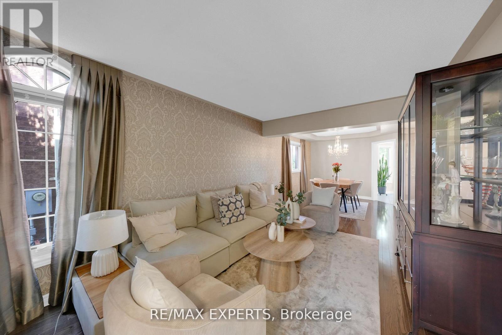 36 Country Stroll Crescent, Caledon, Ontario  L7E 2H4 - Photo 11 - W12548426