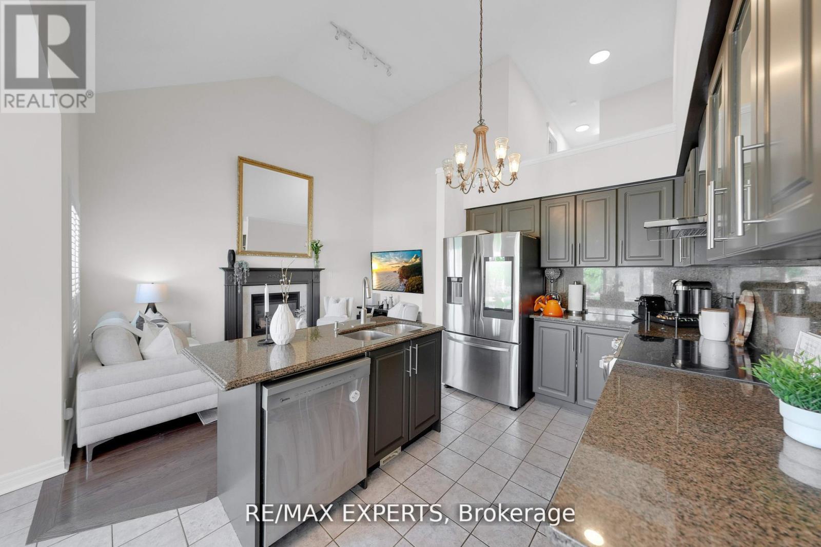 36 Country Stroll Crescent, Caledon, Ontario  L7E 2H4 - Photo 17 - W12548426