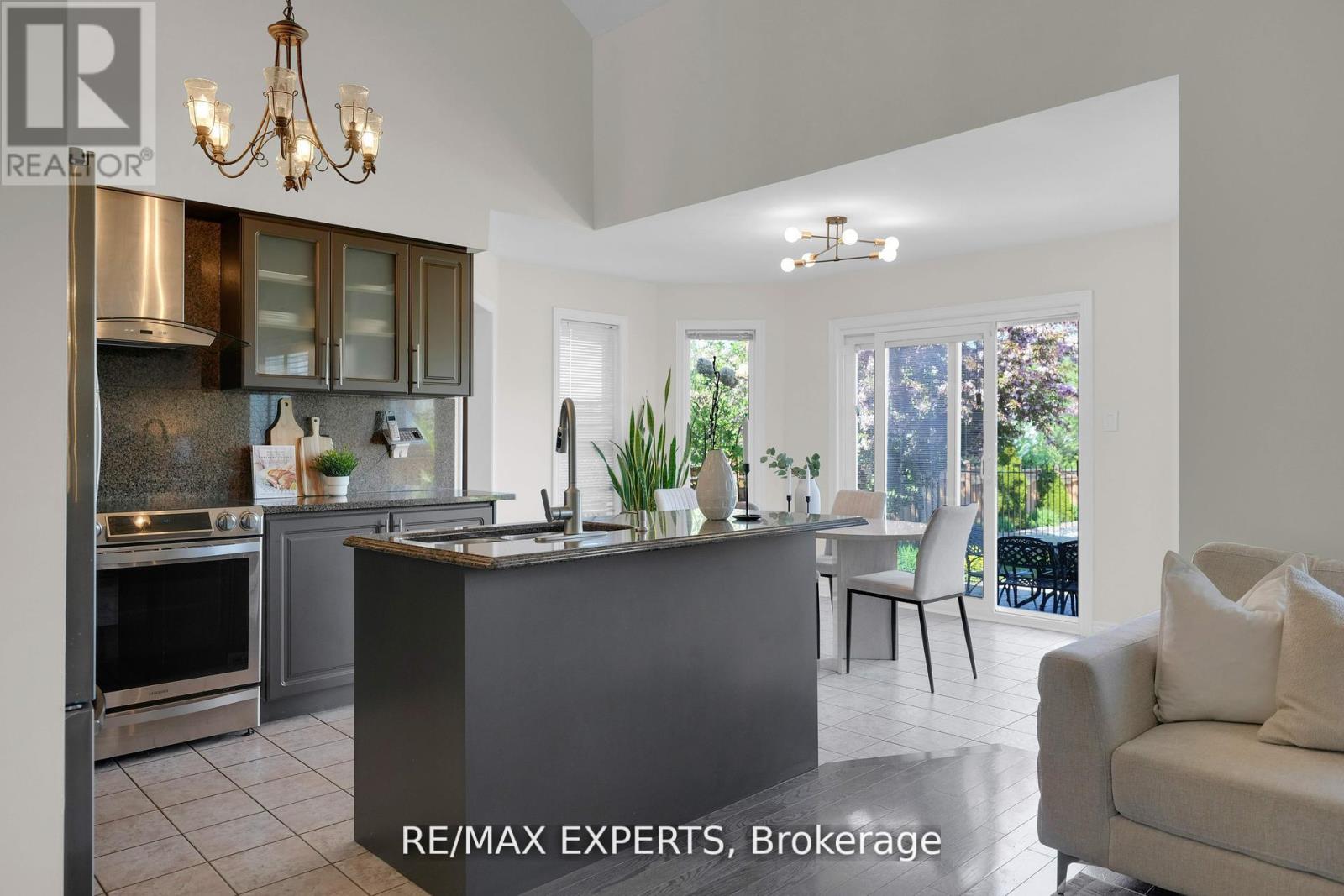 36 Country Stroll Crescent, Caledon, Ontario  L7E 2H4 - Photo 23 - W12548426