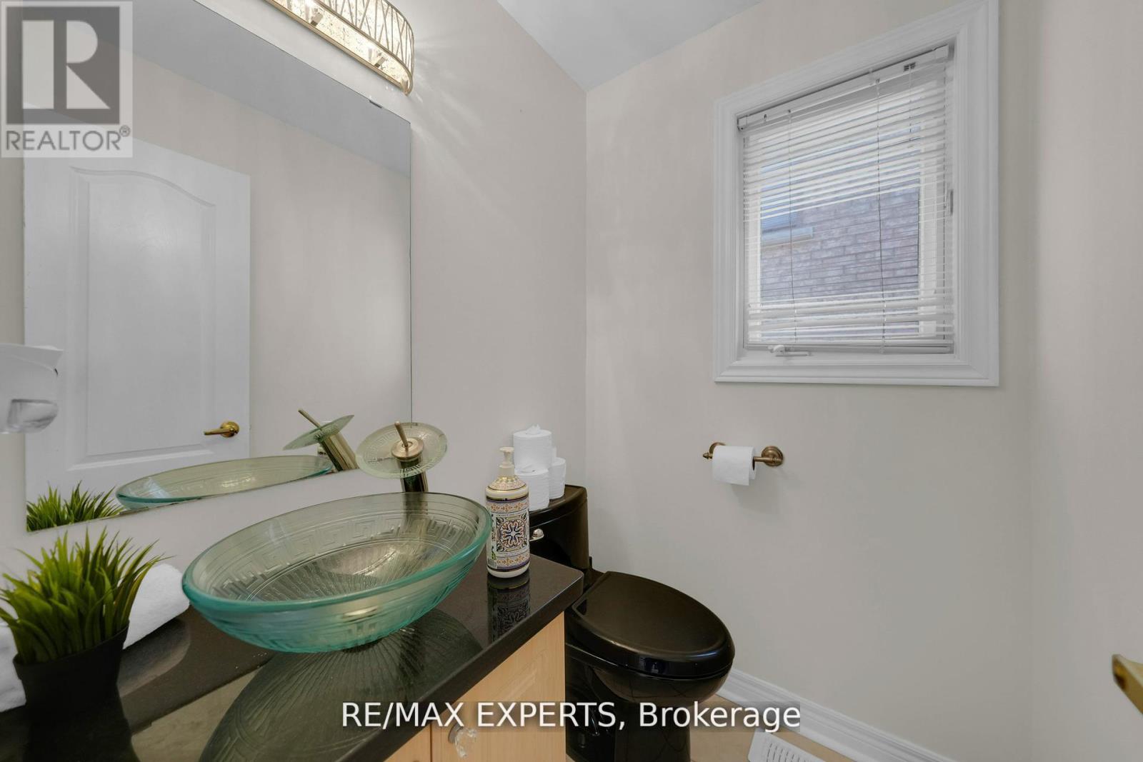 36 Country Stroll Crescent, Caledon, Ontario  L7E 2H4 - Photo 24 - W12548426