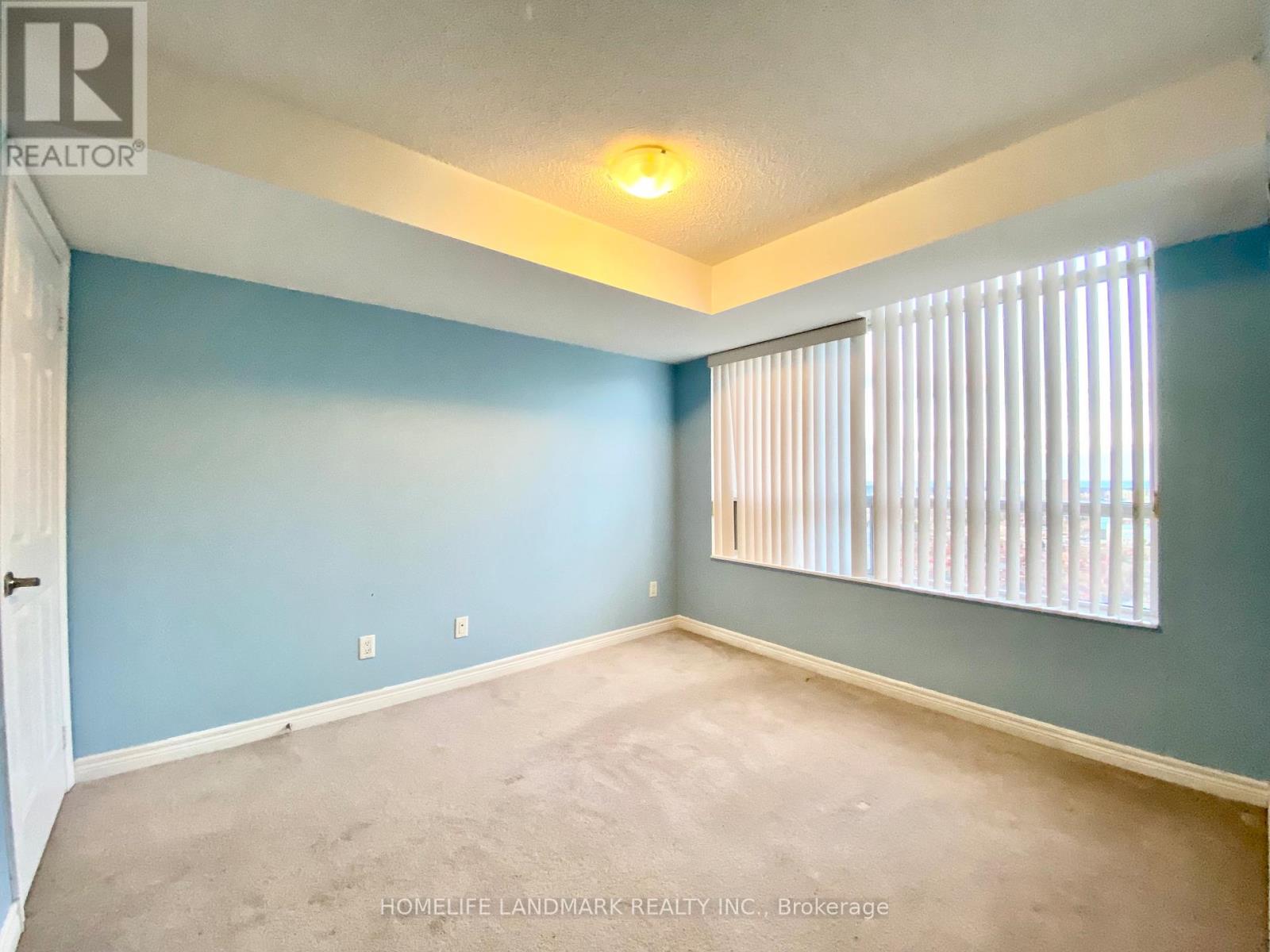 1807 - 310 Burnhamthorpe Road W, Mississauga, Ontario  L5B 4P9 - Photo 10 - W12548438