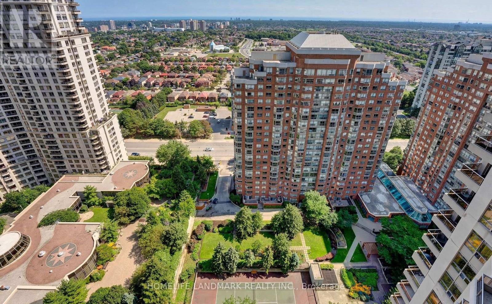 1807 - 310 Burnhamthorpe Road W, Mississauga, Ontario  L5B 4P9 - Photo 2 - W12548438