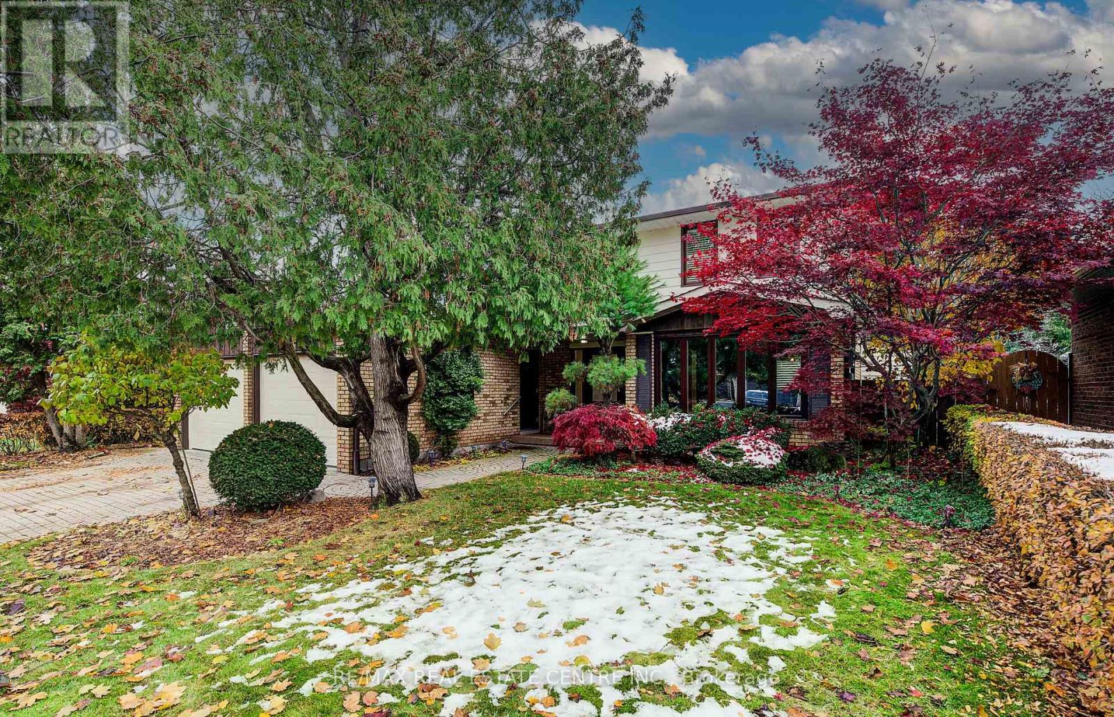 644 DONNA COURT, Burlington, Ontario